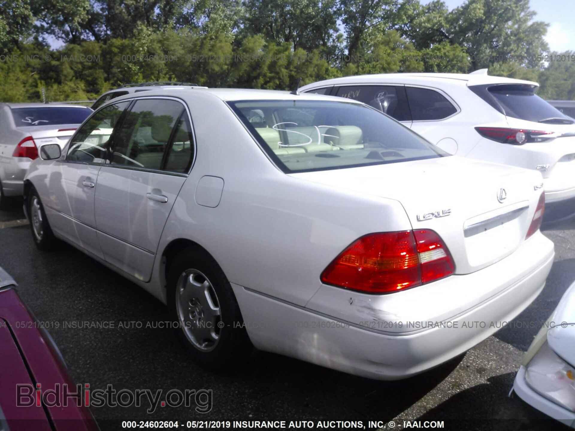 2002 LEXUS LS - VIN: JTHBN30FX20060112 - Photo 3