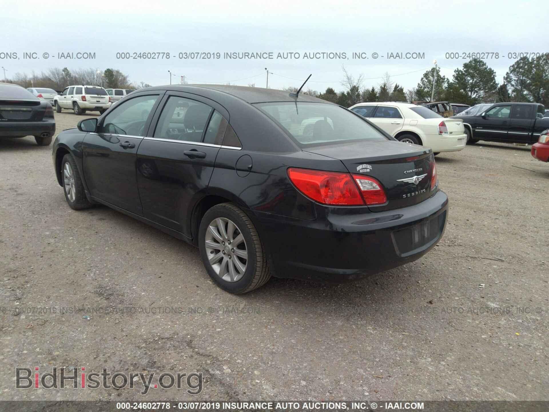 2010 CHRYSLER SEBRING - VIN: 1C3CC5FB0AN133652 - Фото 3