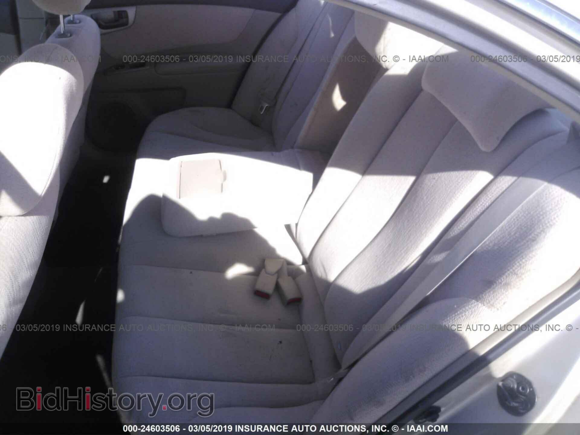 2007 KIA OPTIMA - VIN: KNAGE123775120739 - Фото 8