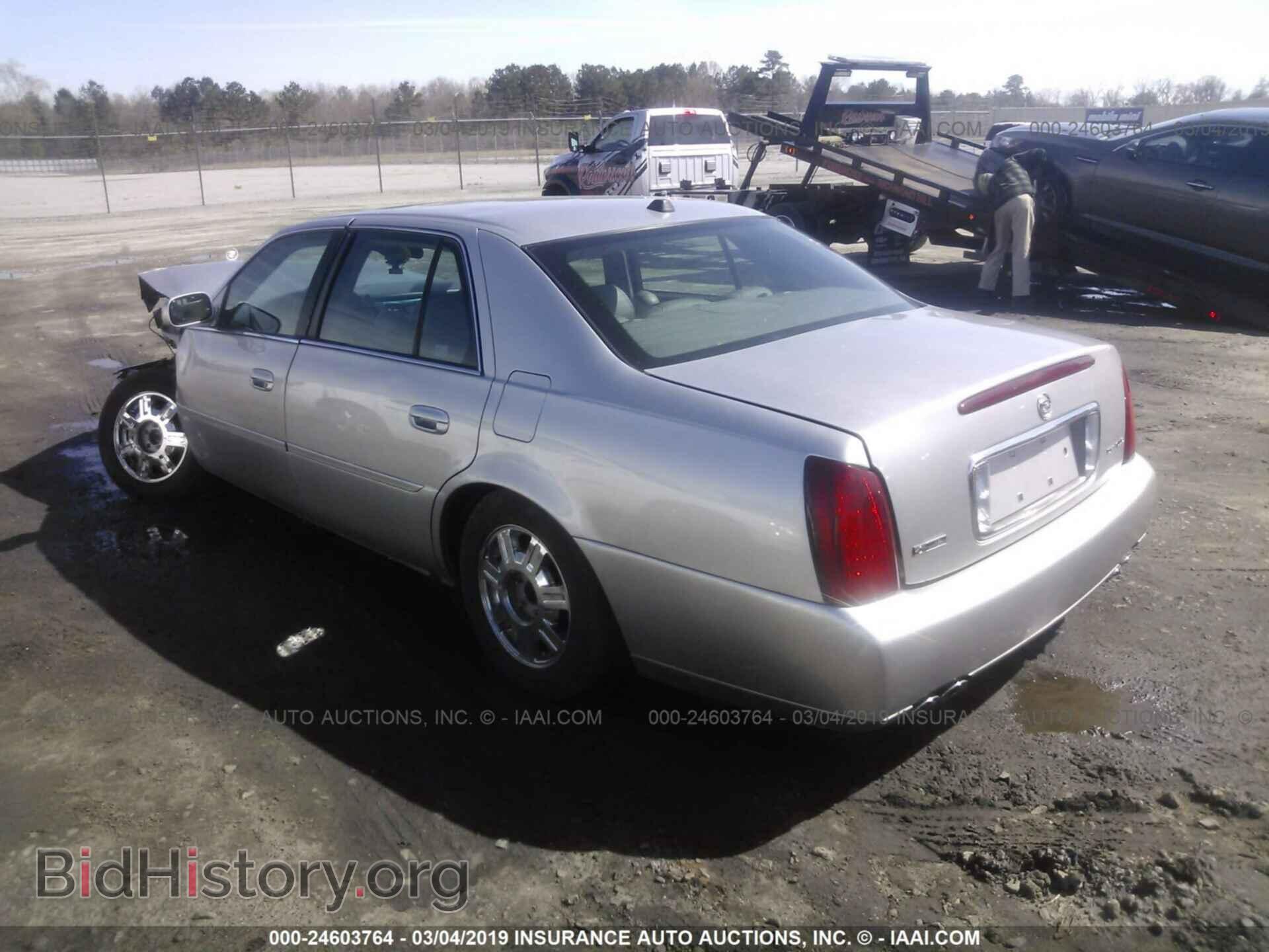 2004 CADILLAC DEVILLE - VIN: 1G6KD54Y04U225739 - Photo 3