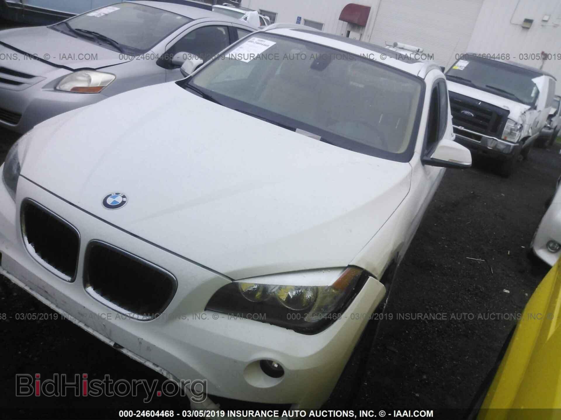 2013 BMW X1 - VIN: WBAVM1C52DVW41132 - Фото 2