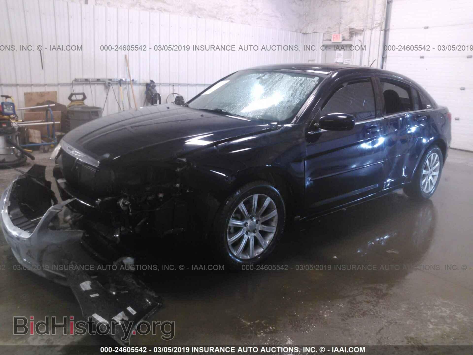 2013 CHRYSLER 200 - VIN: 1C3CCBBG7DN703084 - Фото 2
