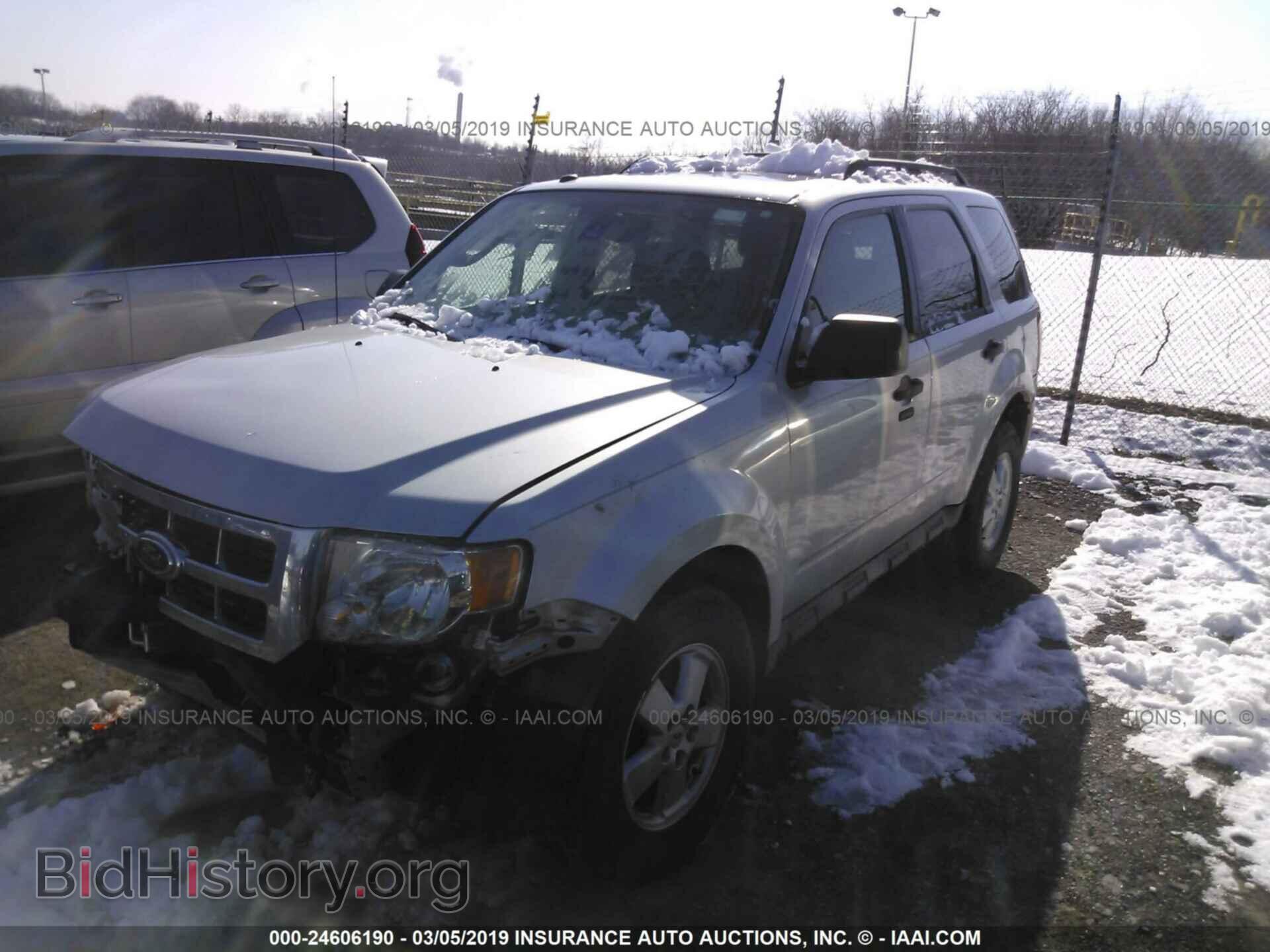 2011 FORD ESCAPE - VIN: 1FMCU0DG4BKA61931 - Photo 2