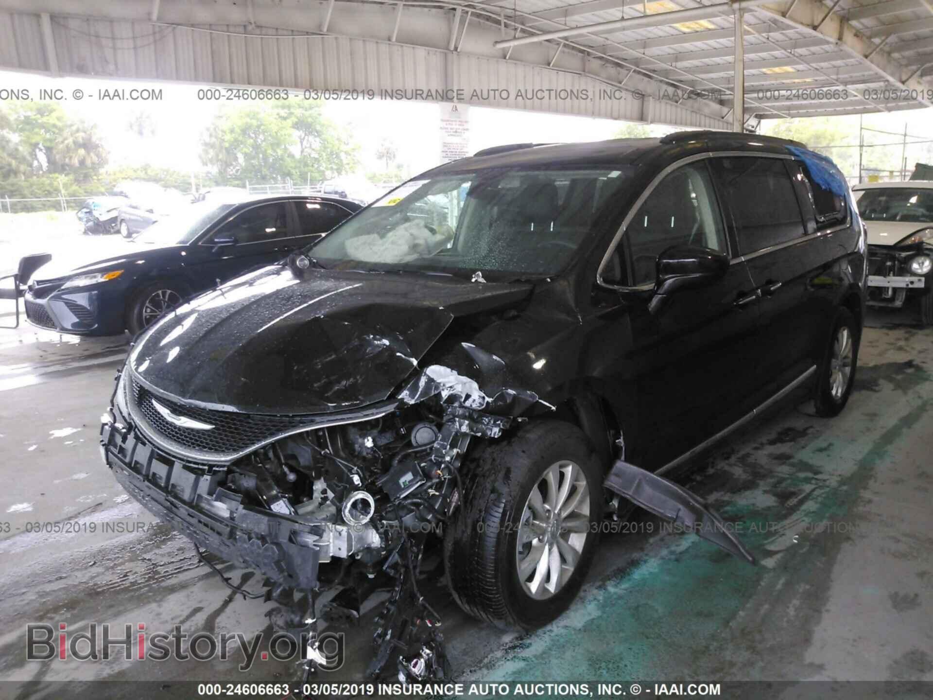 2017 CHRYSLER PACIFICA - VIN: 2C4RC1BG2HR642638 - Фото 2