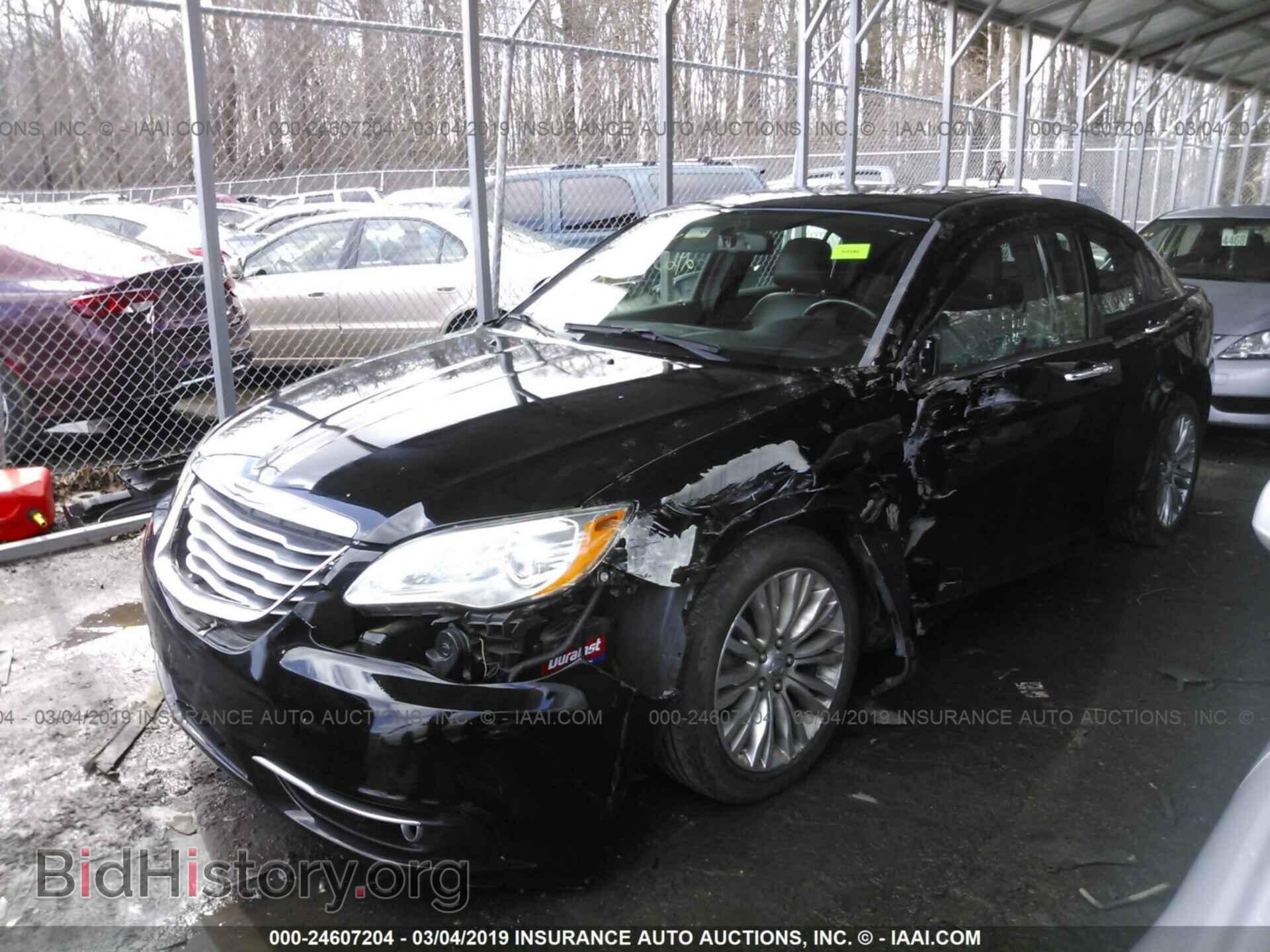 2011 CHRYSLER 200 - VIN: 1C3BC2FG9BN623059 - Фото 2