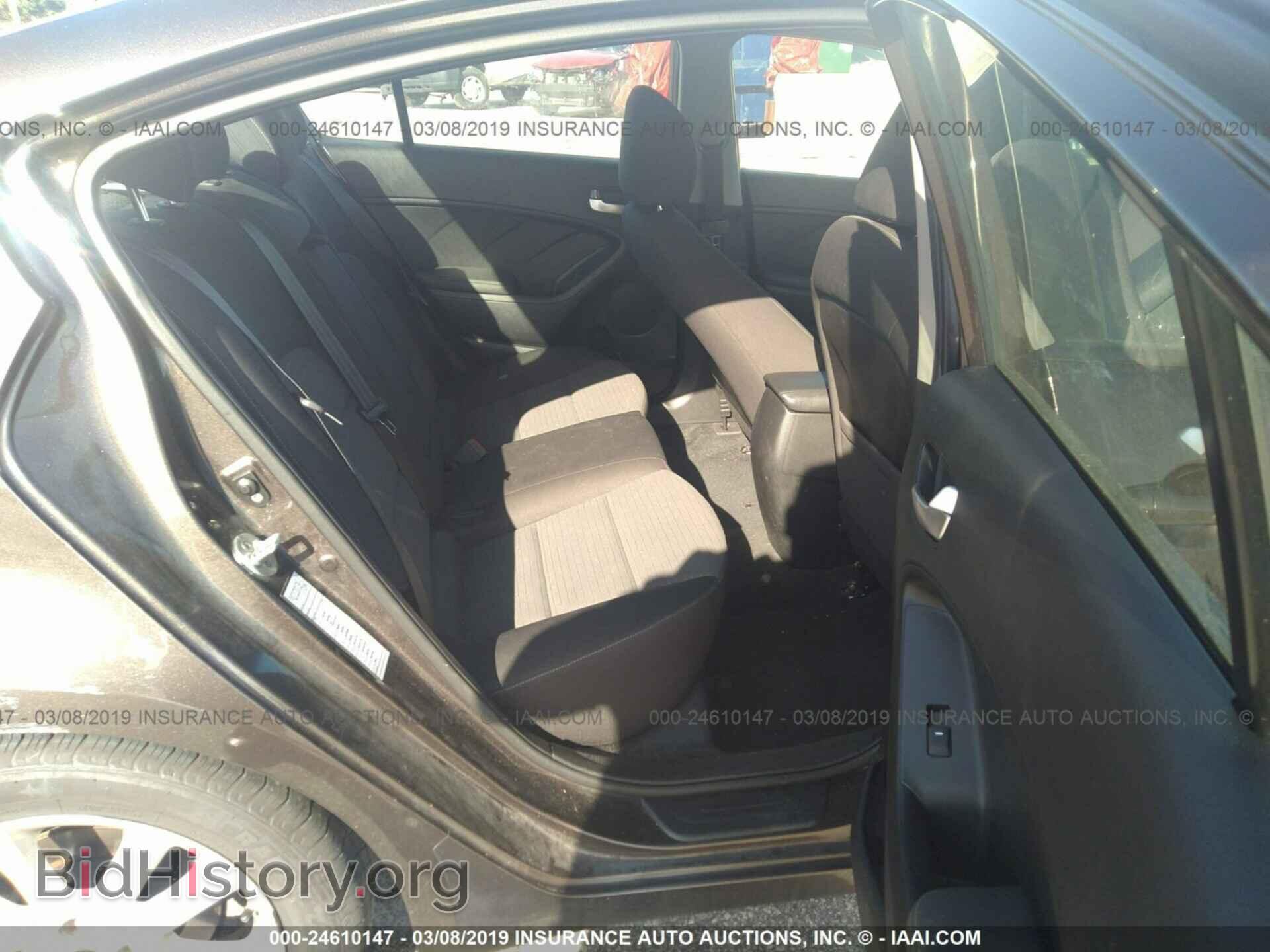 2017 KIA FORTE - VIN: 3KPFL4A78HE076802 - Photo 8
