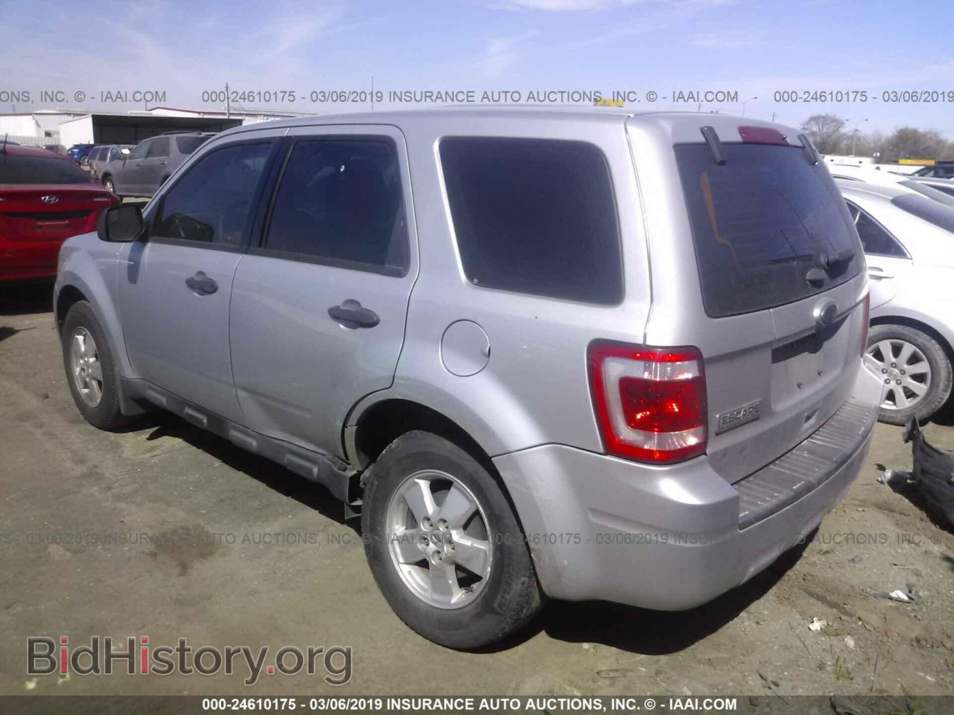 2011 FORD ESCAPE - VIN: 1FMCU0C74BKC04314 - Фото 3