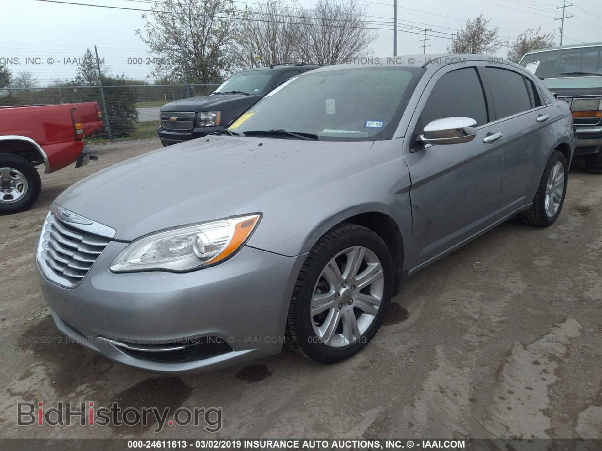 2013 CHRYSLER 200 - VIN: 1C3CCBBB5DN694258 - Photo 2
