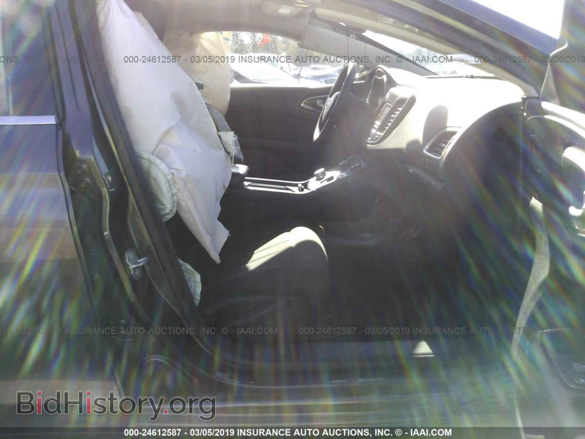 2016 CHRYSLER 200 - VIN: 1C3CCCABXGN109136 - Photo 5
