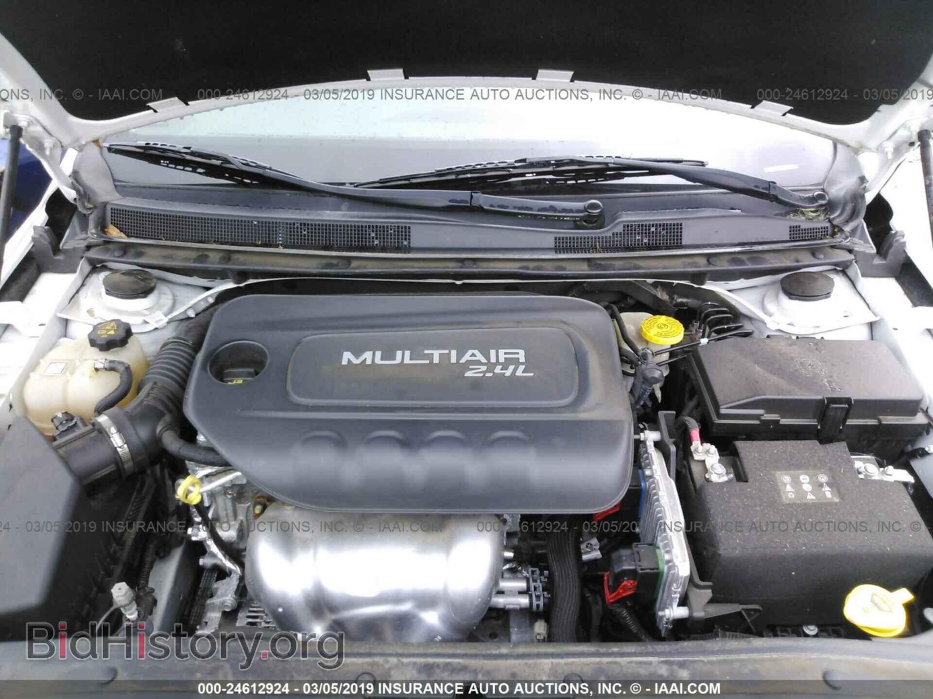2017 CHRYSLER 200 - VIN: 1C3CCCAB0HN512317 - Фото 10