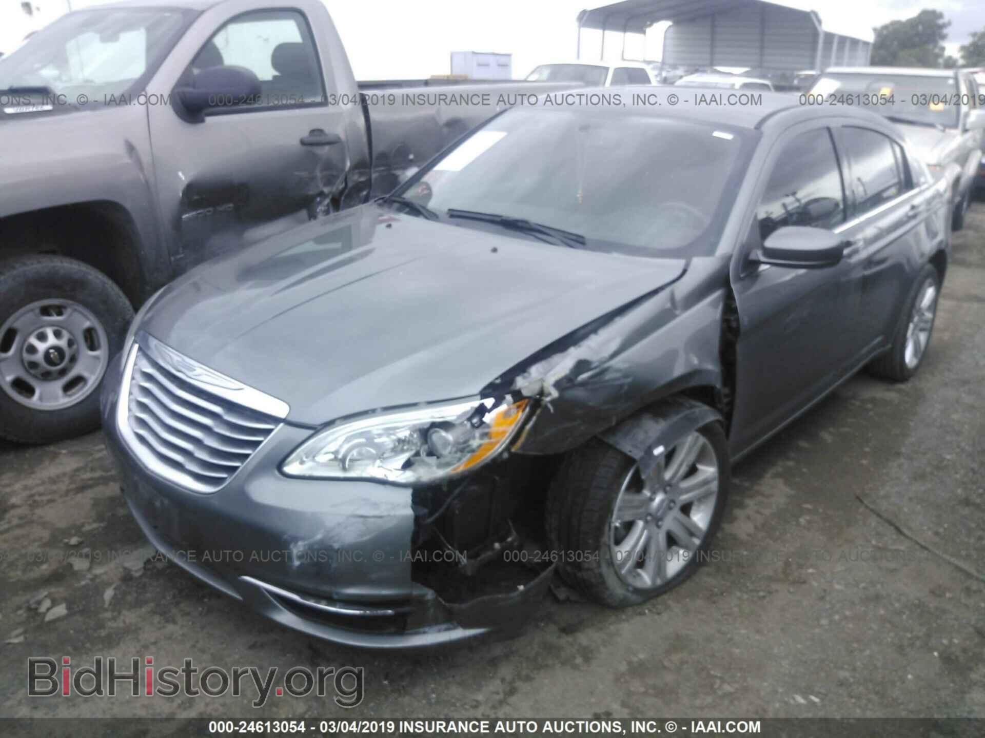 2013 CHRYSLER 200 - VIN: 1C3CCBBB8DN542913 - Фото 2