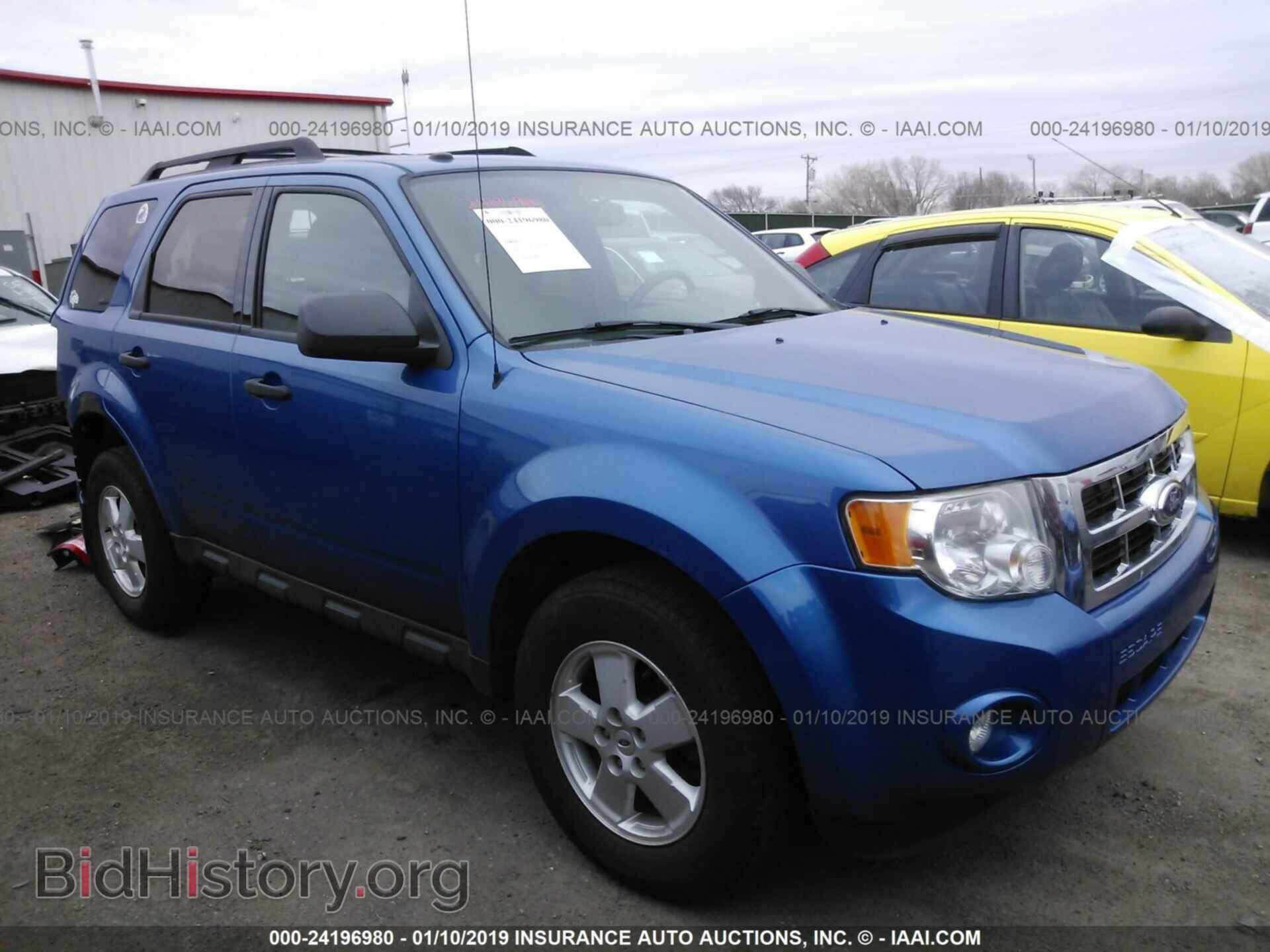 Фотография 1FMCU0DGXBKC04414 - FORD ESCAPE 2011