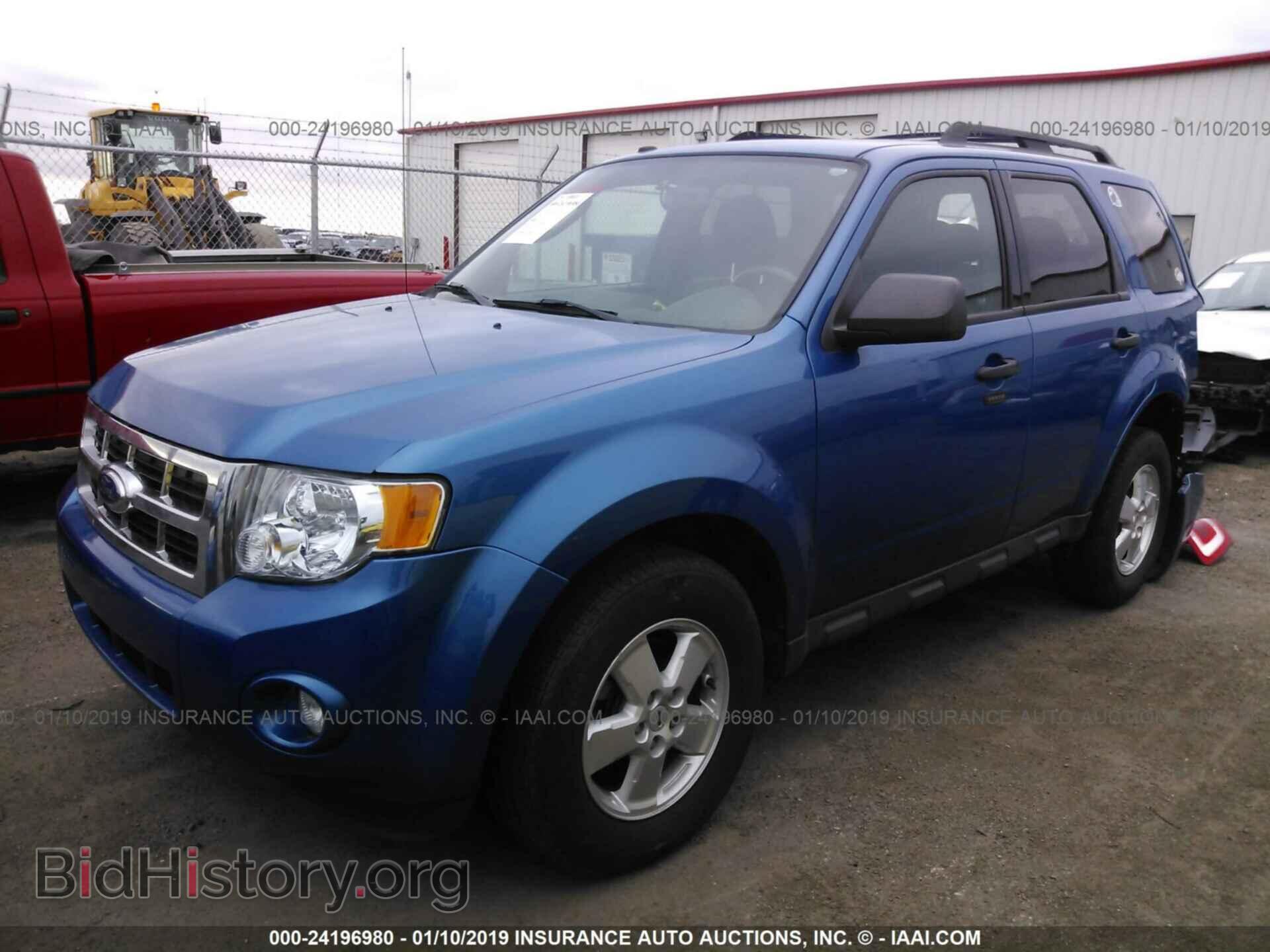 2011 FORD ESCAPE - VIN: 1FMCU0DGXBKC04414 - Фото 2