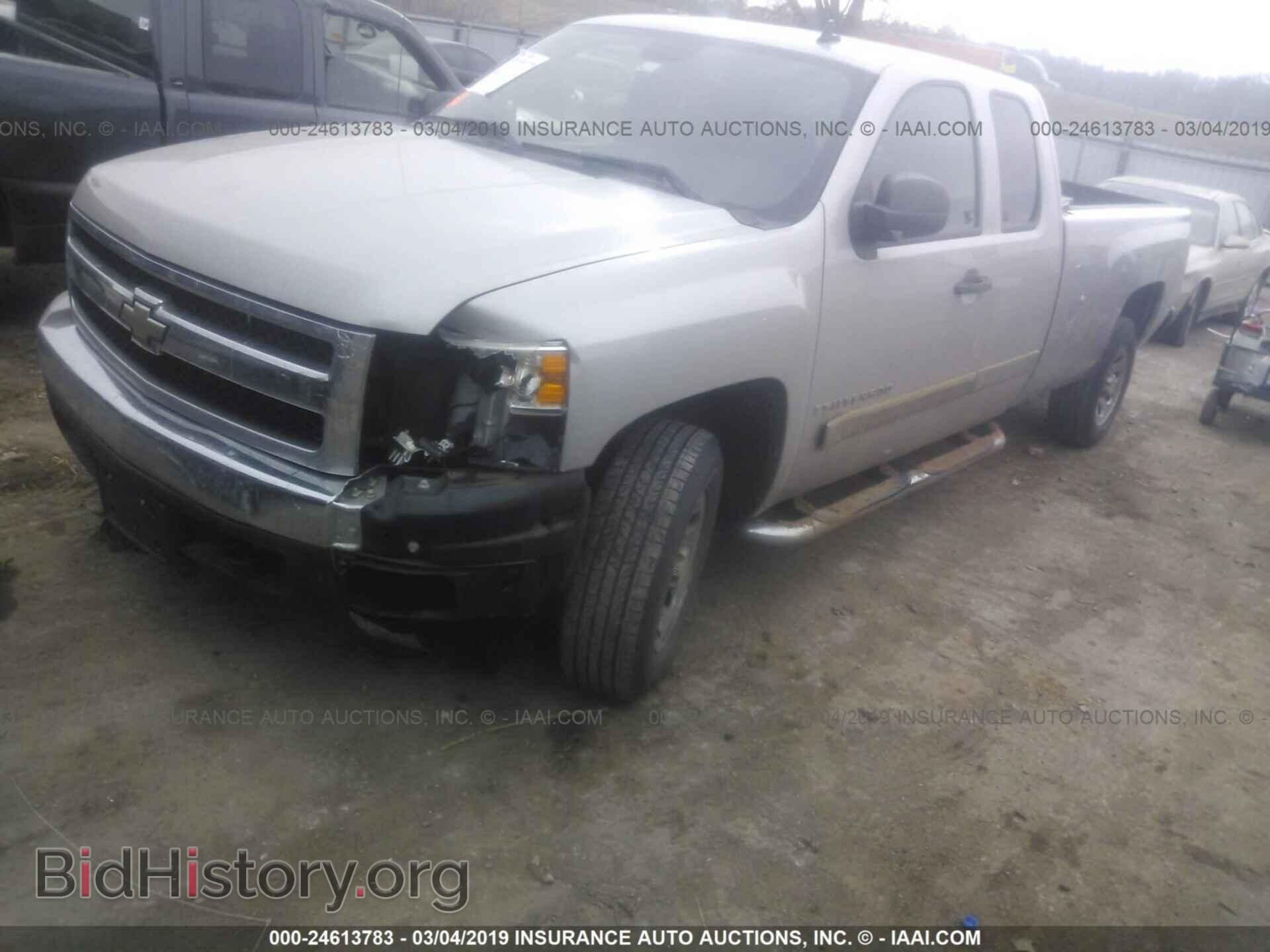 2007 CHEVROLET SILVERADO - VIN: 1GCEC190X7E591490 - Фото 2
