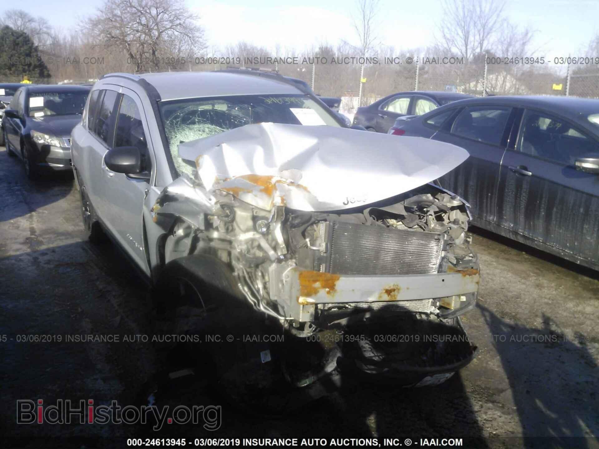 Фотография 1J4NF1FB0BD276199 - JEEP COMPASS 2011