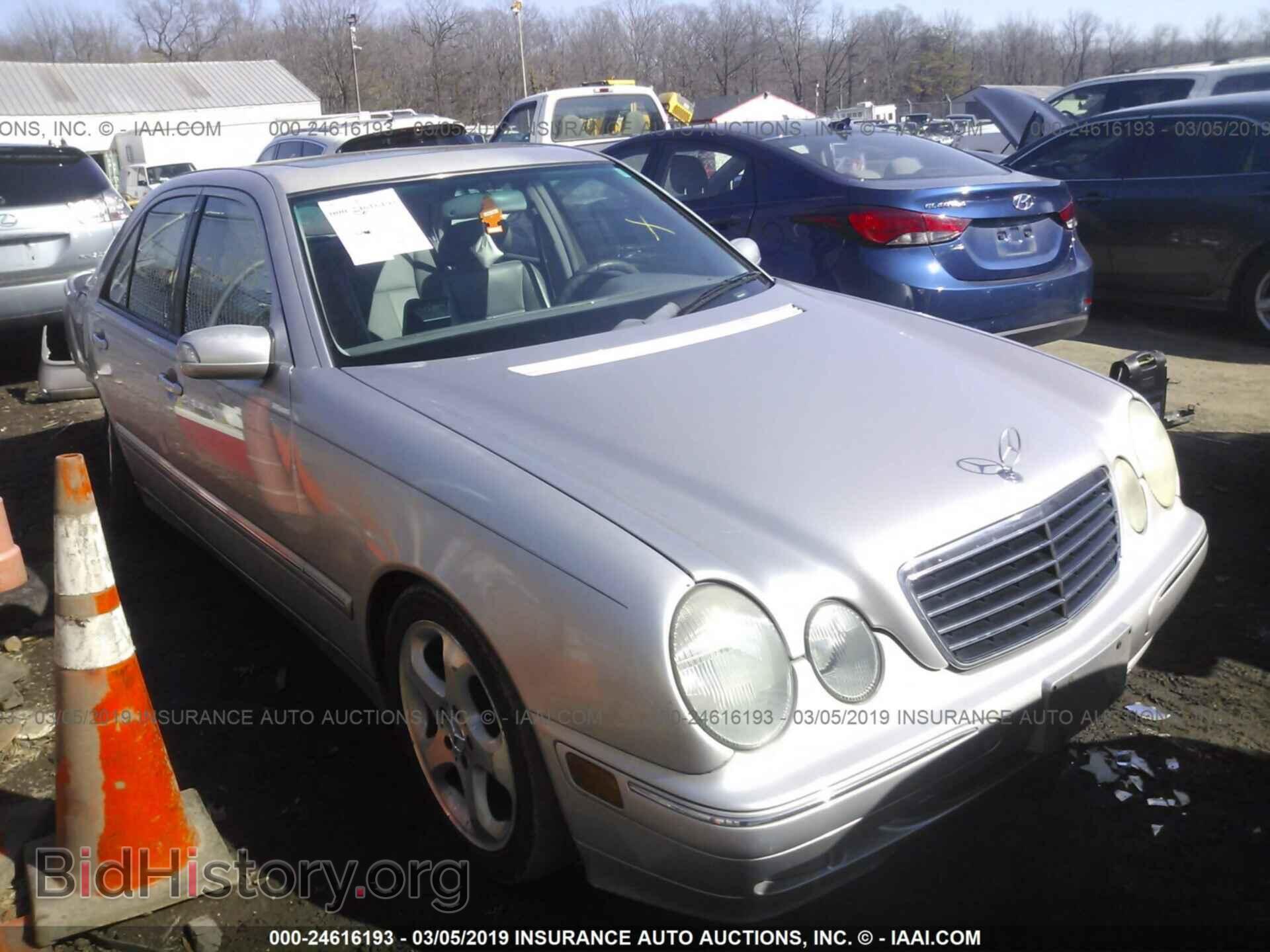Photo WDBJF65J82B461928 - MERCEDES-BENZ E 2002