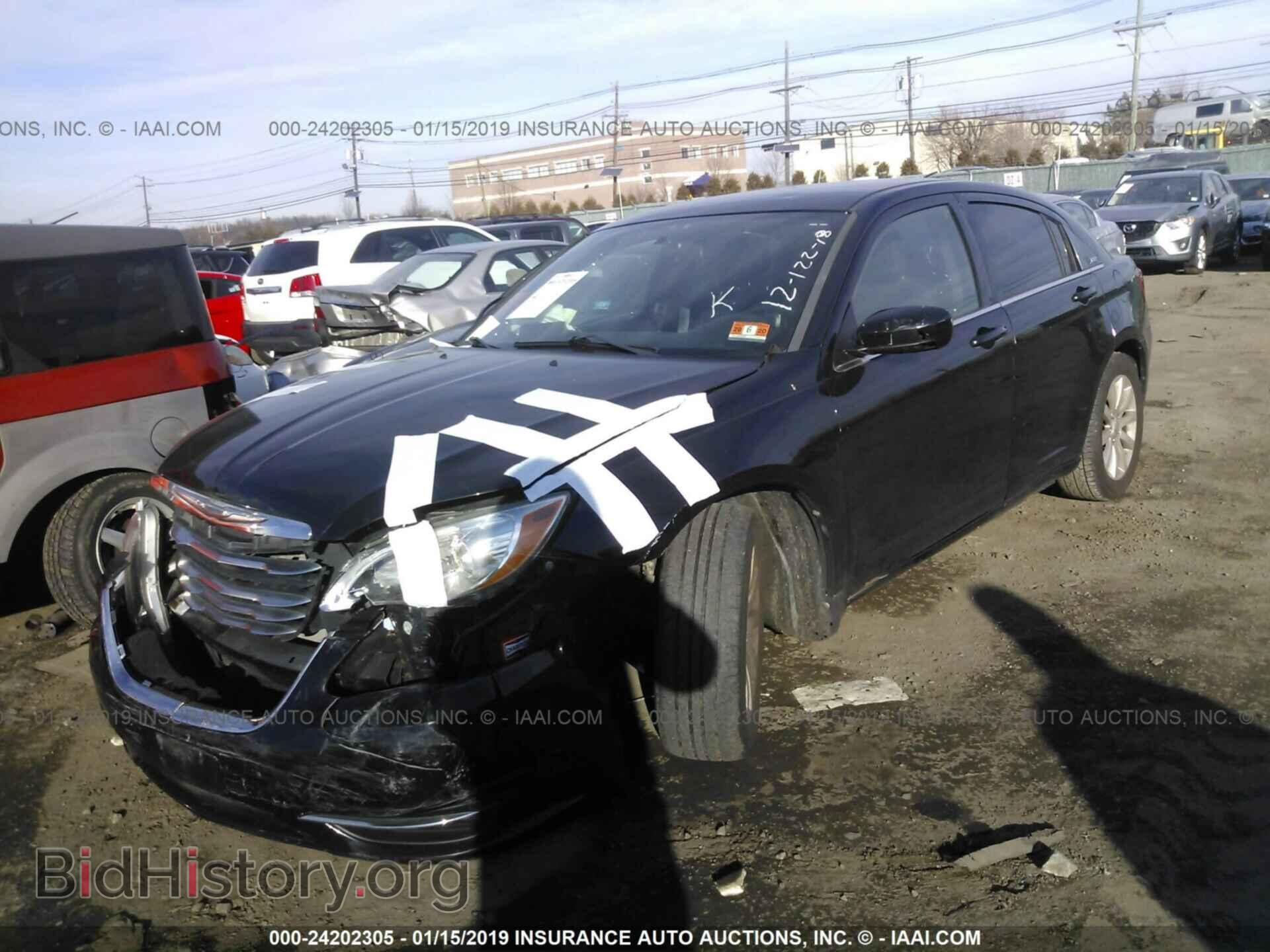 2011 CHRYSLER 200 - VIN: 1C3BC1FG1BN606735 - Фото 2