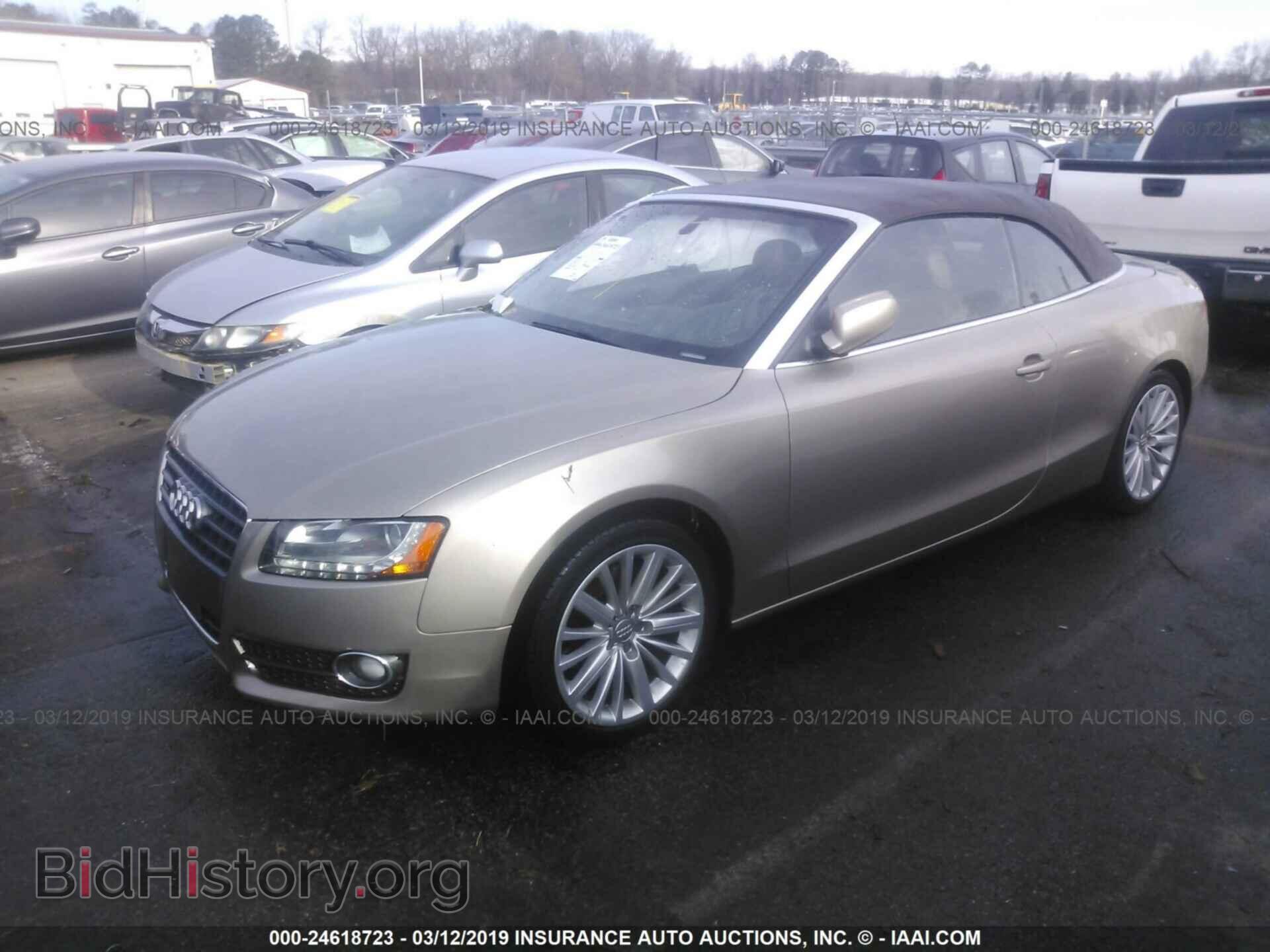 2011 AUDI A5 - VIN: WAULFAFH7BN006251 - Фото 2