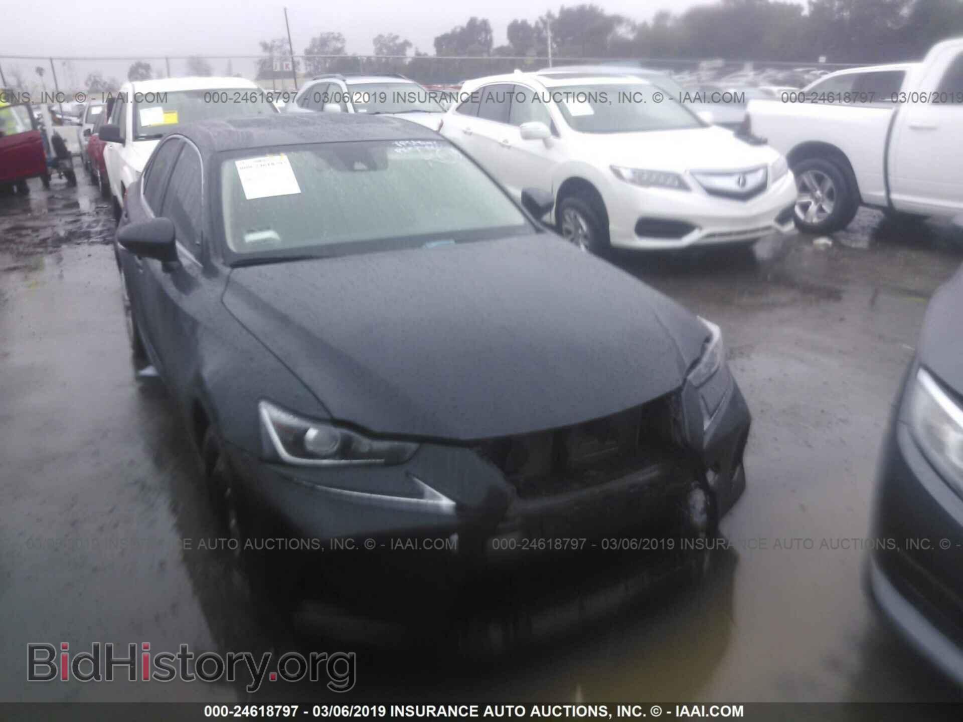 Photo JTHBA1D22H5050211 - LEXUS IS 2017