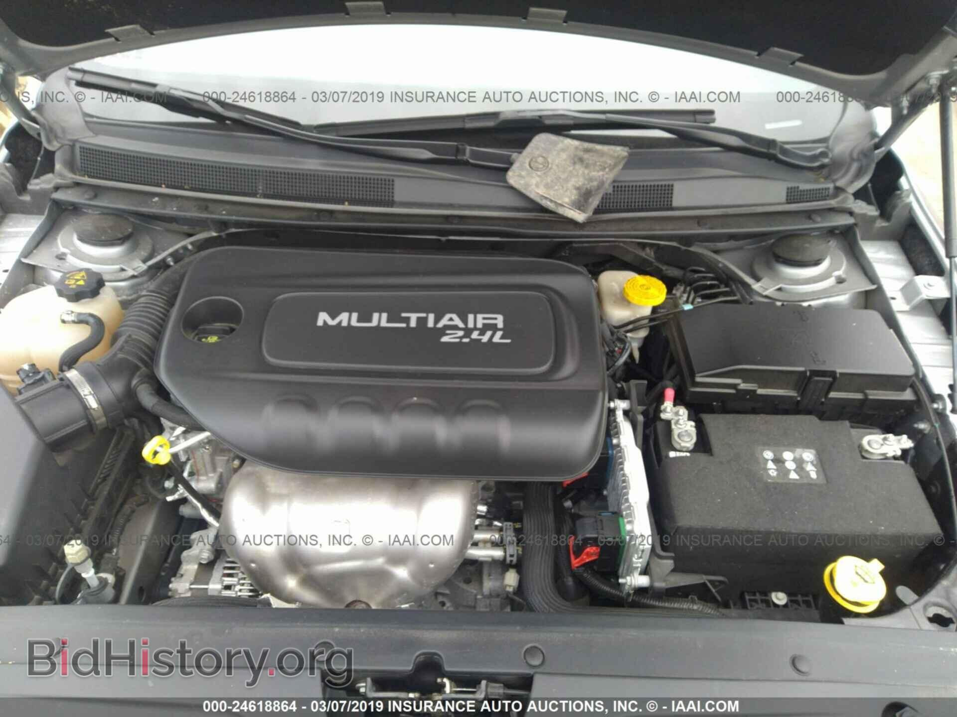 2016 CHRYSLER 200 - VIN: 1C3CCCBBXGN124203 - Photo 10