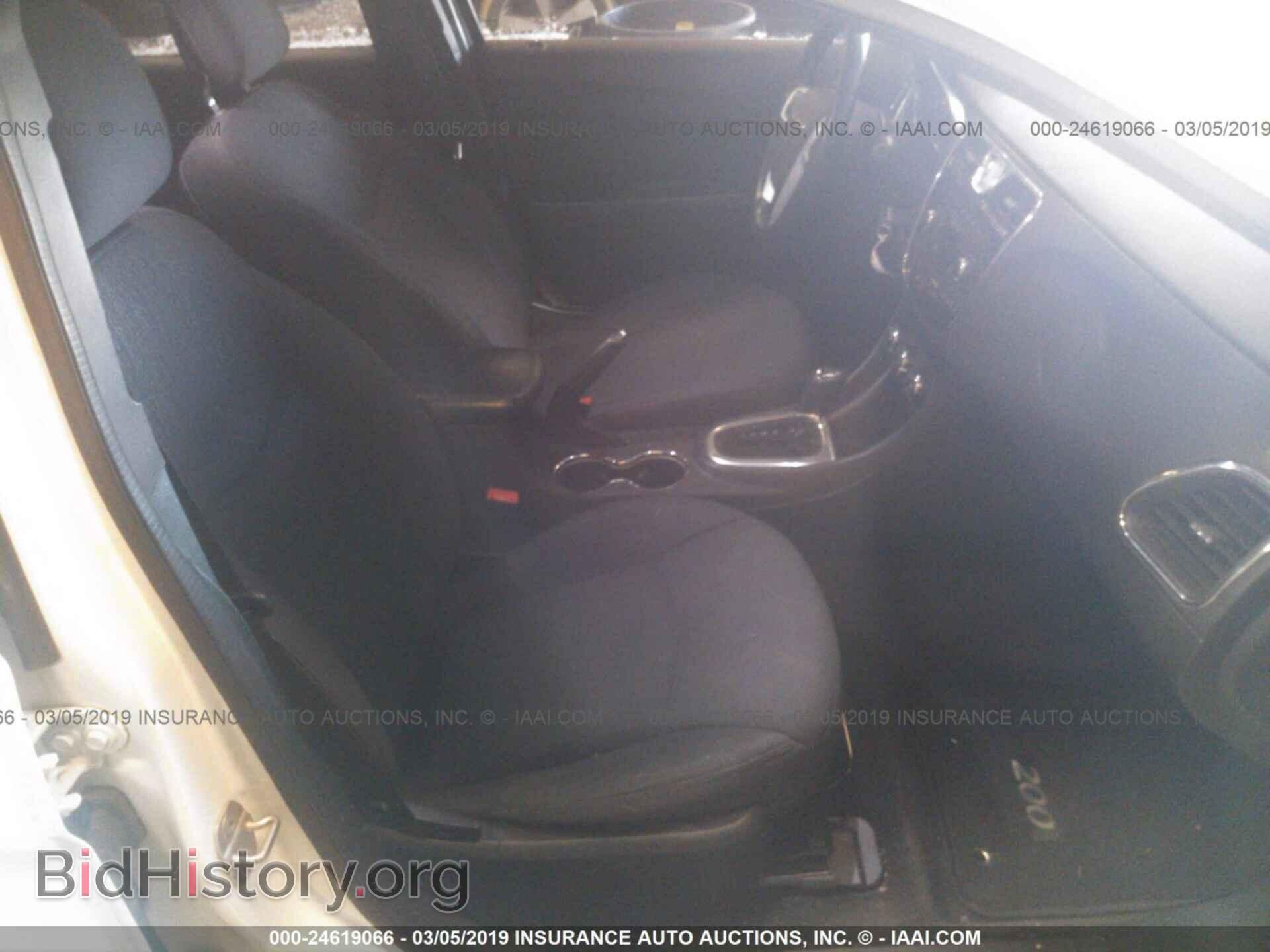 2012 CHRYSLER 200 - VIN: 1C3CCBBB1CN301726 - Фото 5