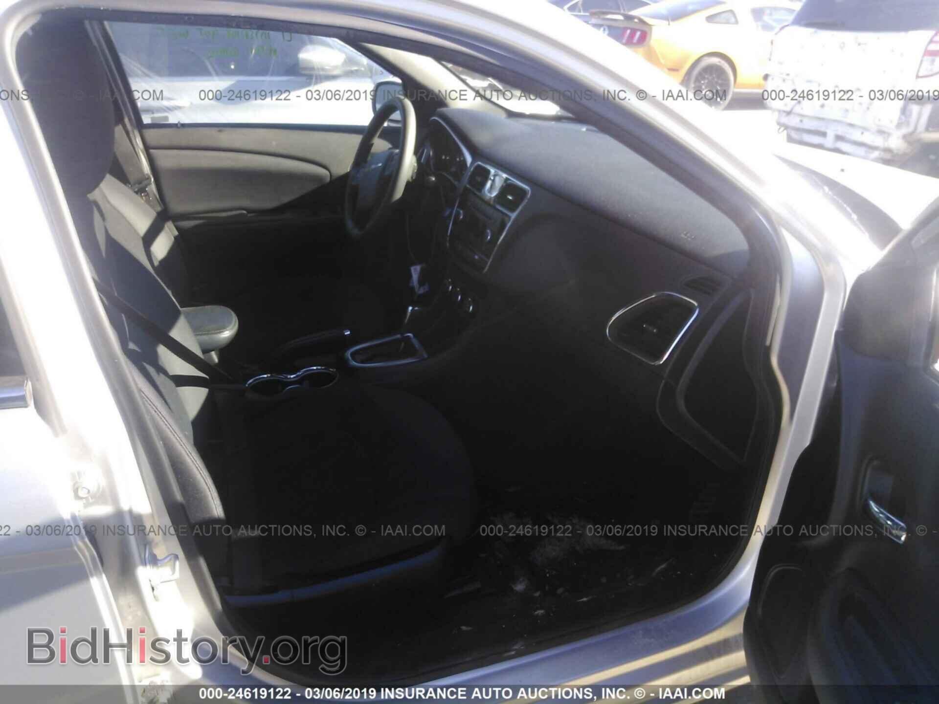 2012 CHRYSLER 200 - VIN: 1C3CCBAB4CN305299 - Фото 5