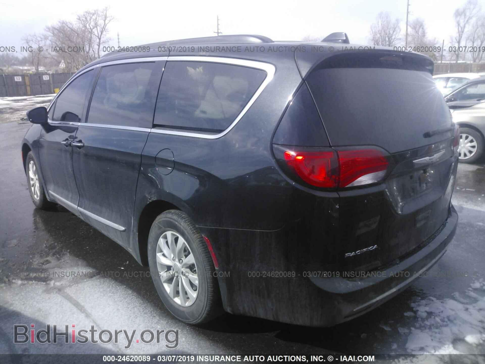 2017 CHRYSLER PACIFICA - VIN: 2C4RC1BGXHR747461 - Фото 3