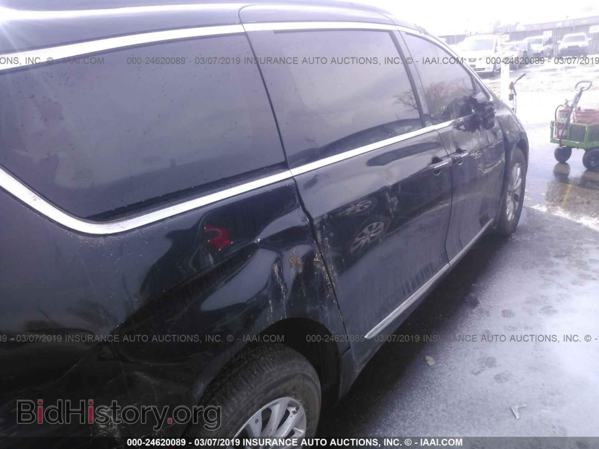 2017 CHRYSLER PACIFICA - VIN: 2C4RC1BGXHR747461 - Фото 6