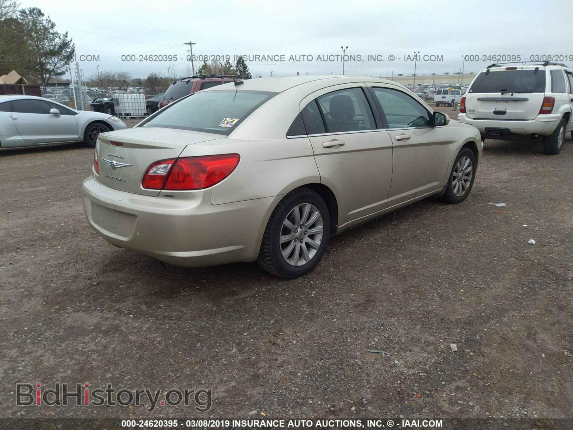 2010 CHRYSLER SEBRING - VIN: 1C3CC5FB2AN138450 - Фото 4
