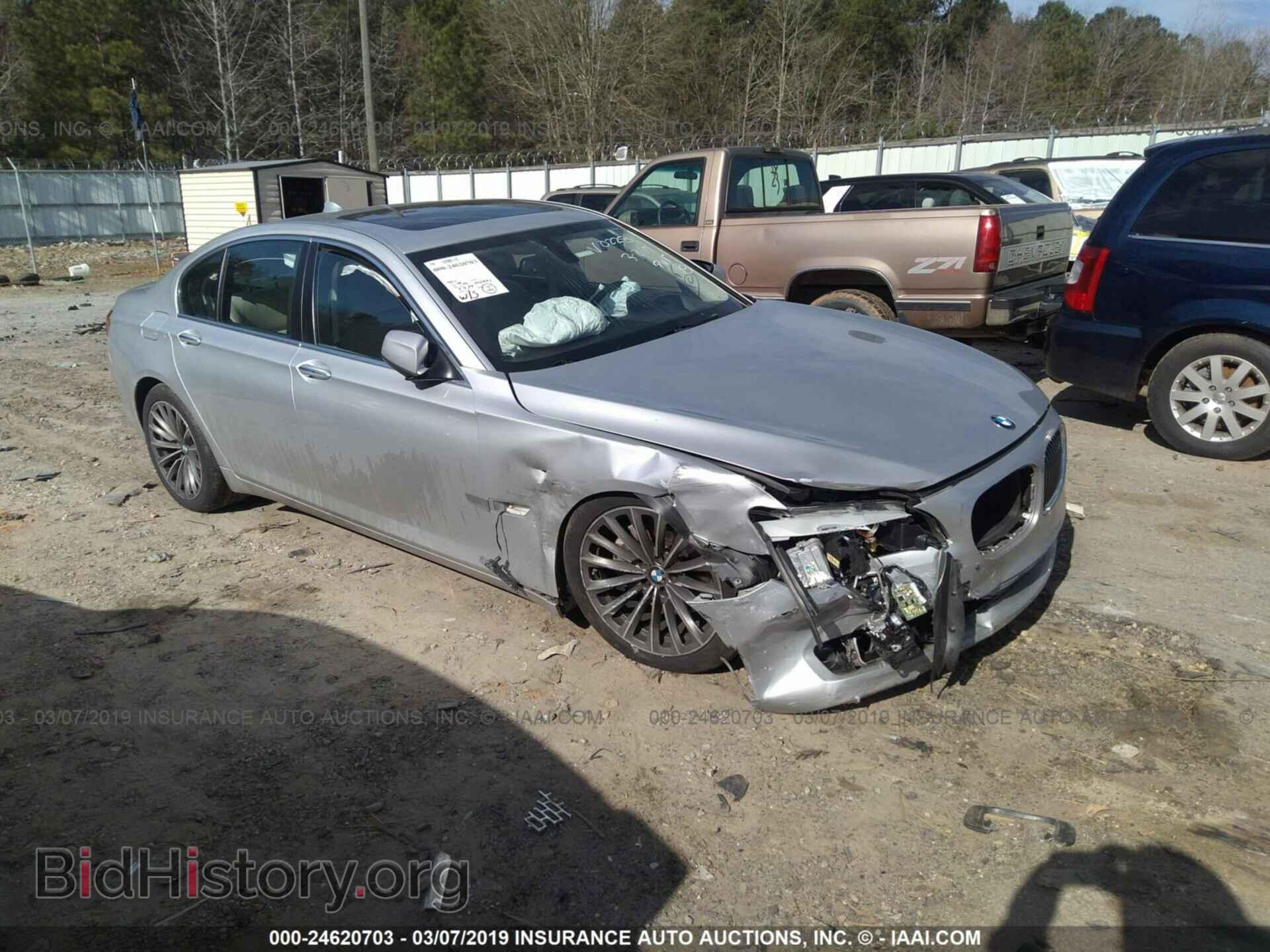 Photo WBAKA4C53CDX20228 - BMW 740 2012