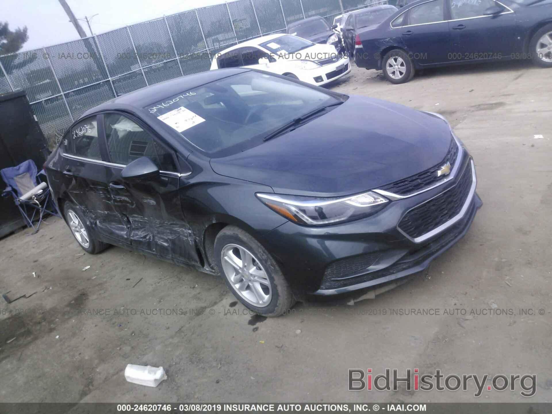 Photo 1G1BE5SM4J7110946 - CHEVROLET CRUZE 2018