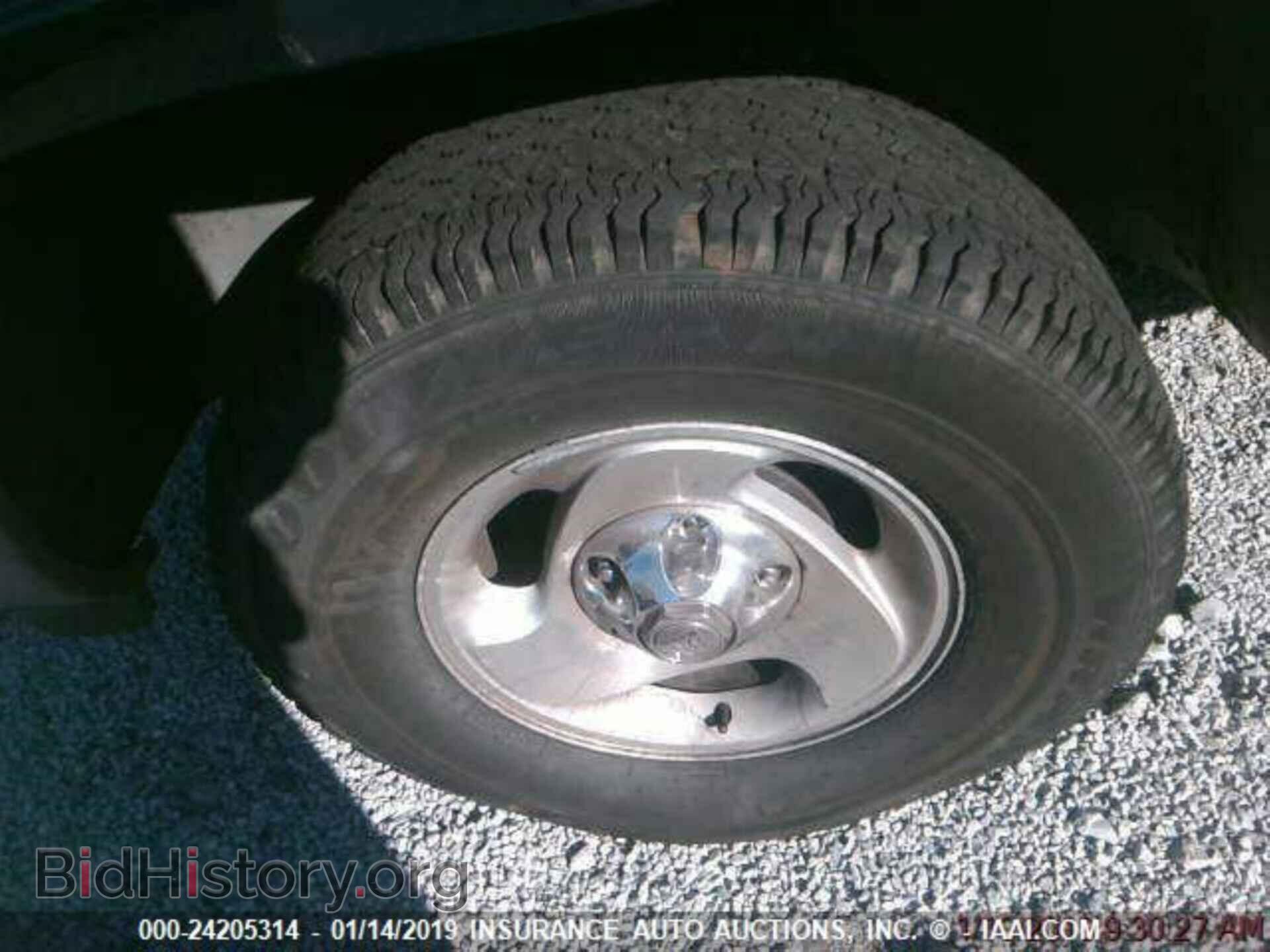 2016 CHRYSLER 200 - VIN: 1C3CCCAB7GN130106 - Фото 4
