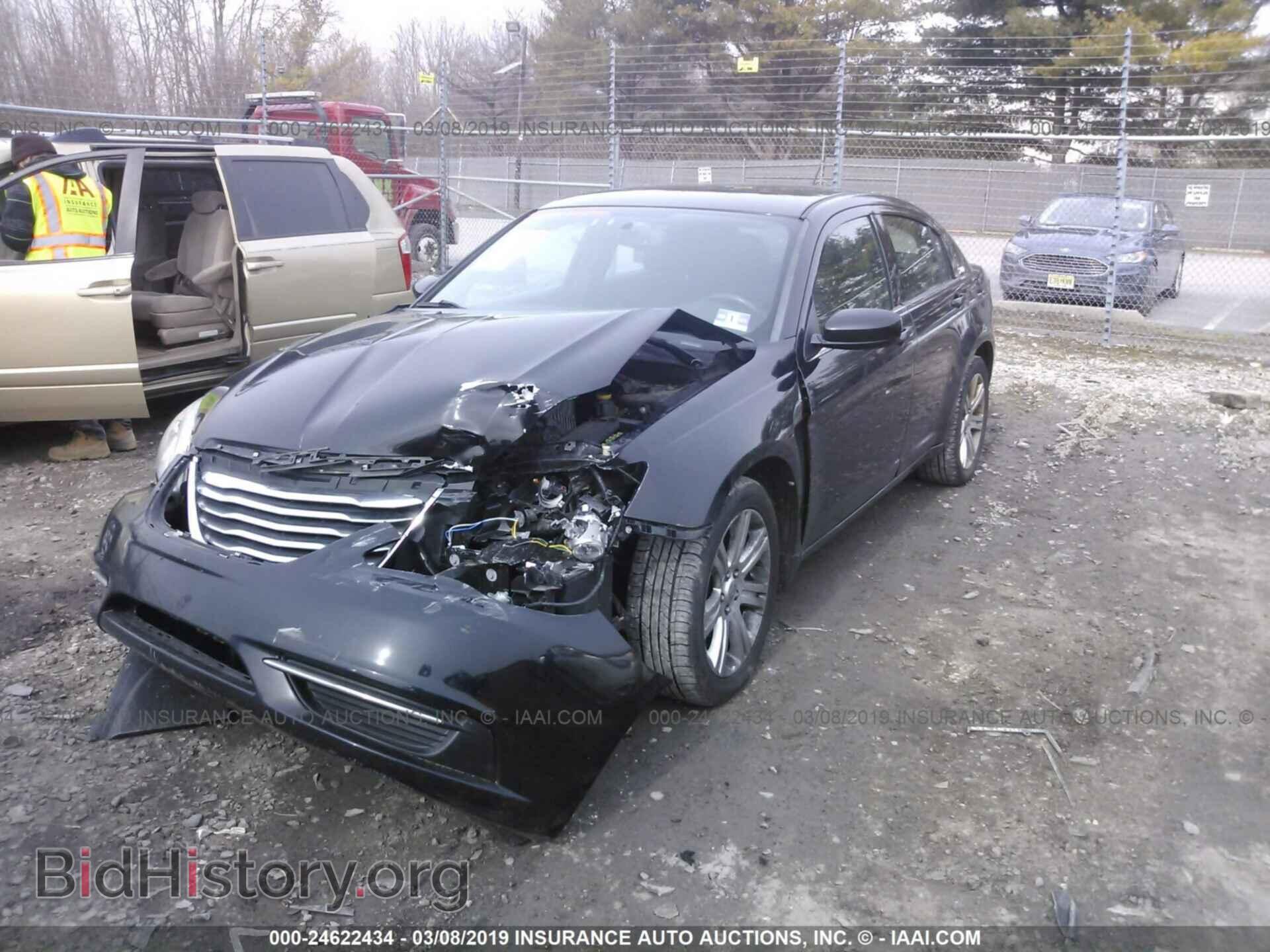 2012 CHRYSLER 200 - VIN: 1C3CCBBB2CN175375 - Фото 2