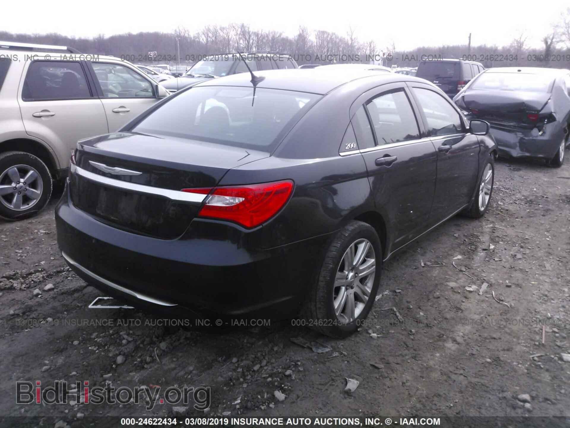 2012 CHRYSLER 200 - VIN: 1C3CCBBB2CN175375 - Фото 4