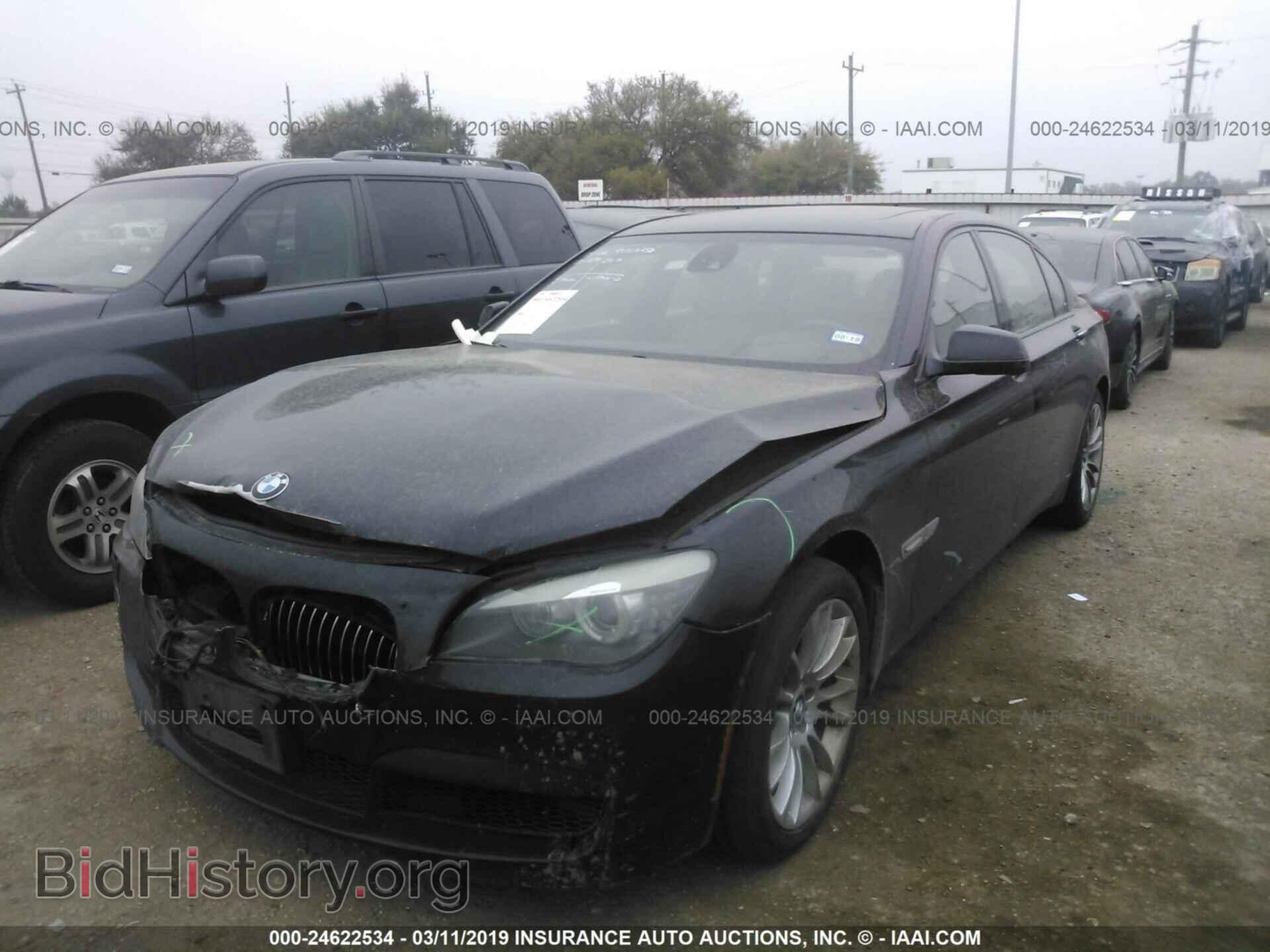 2012 BMW 740 - VIN: WBAKB4C53CC576327 - Photo 2
