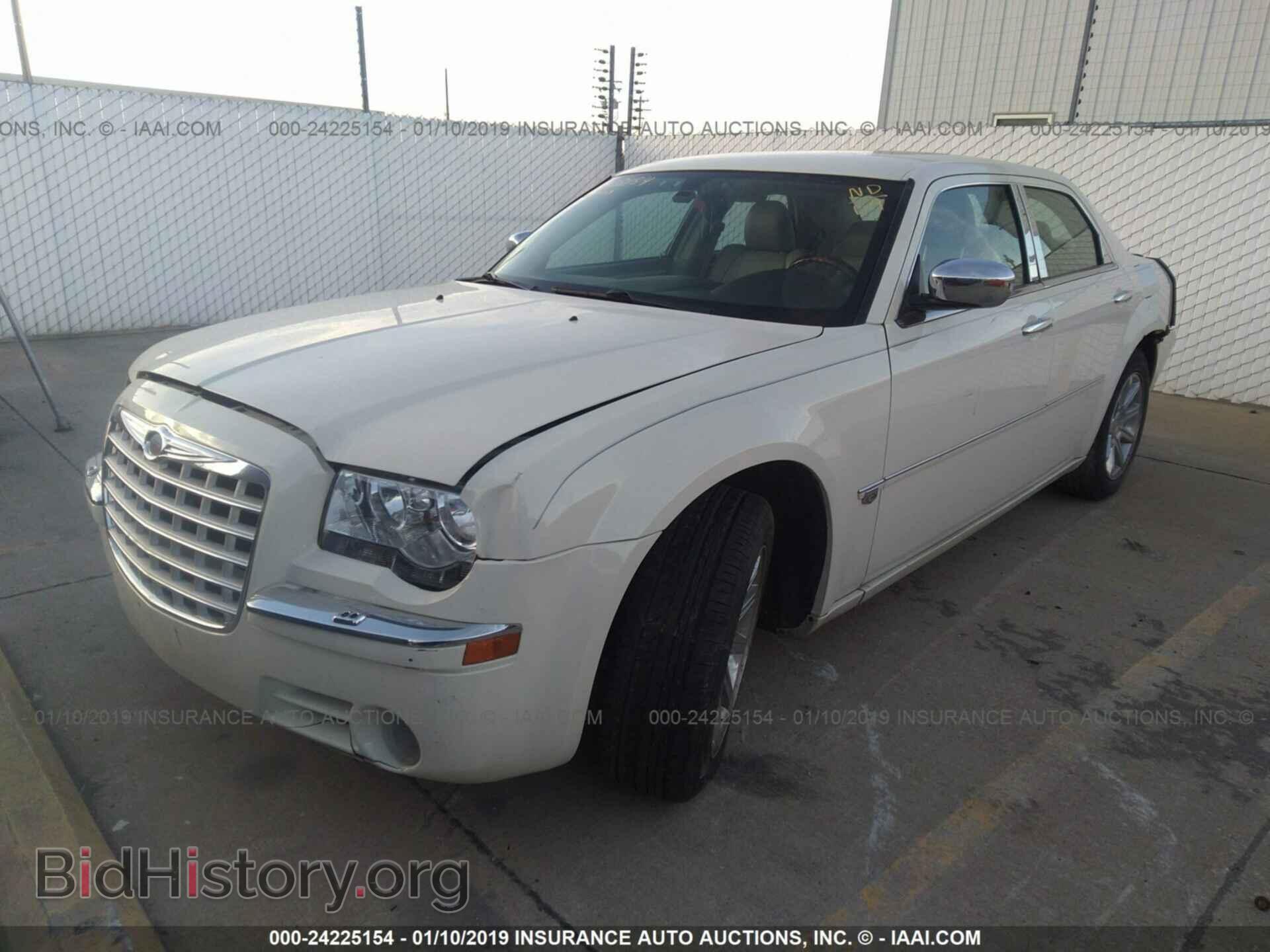 2006 CHRYSLER 300C - VIN: 2C3LA63H66H249782 - Фото 2