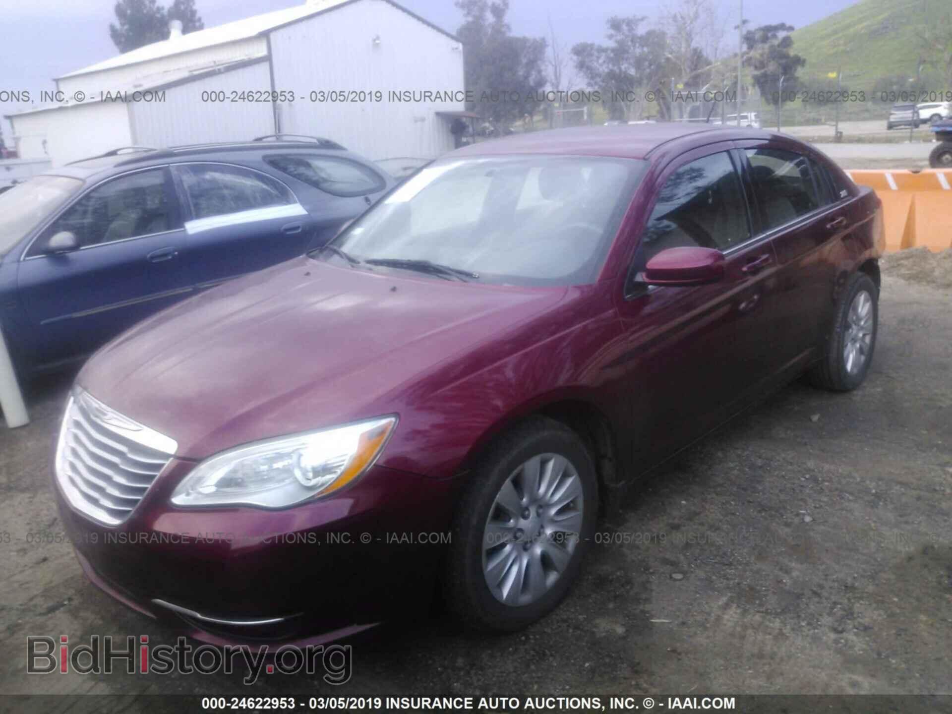 2014 CHRYSLER 200 - VIN: 1C3CCBABXEN210748 - Фото 2
