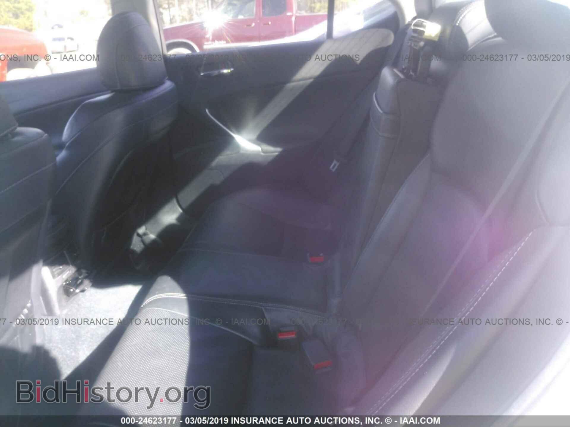 2011 LEXUS IS - VIN: JTHBF5C22B5138645 - Photo 8