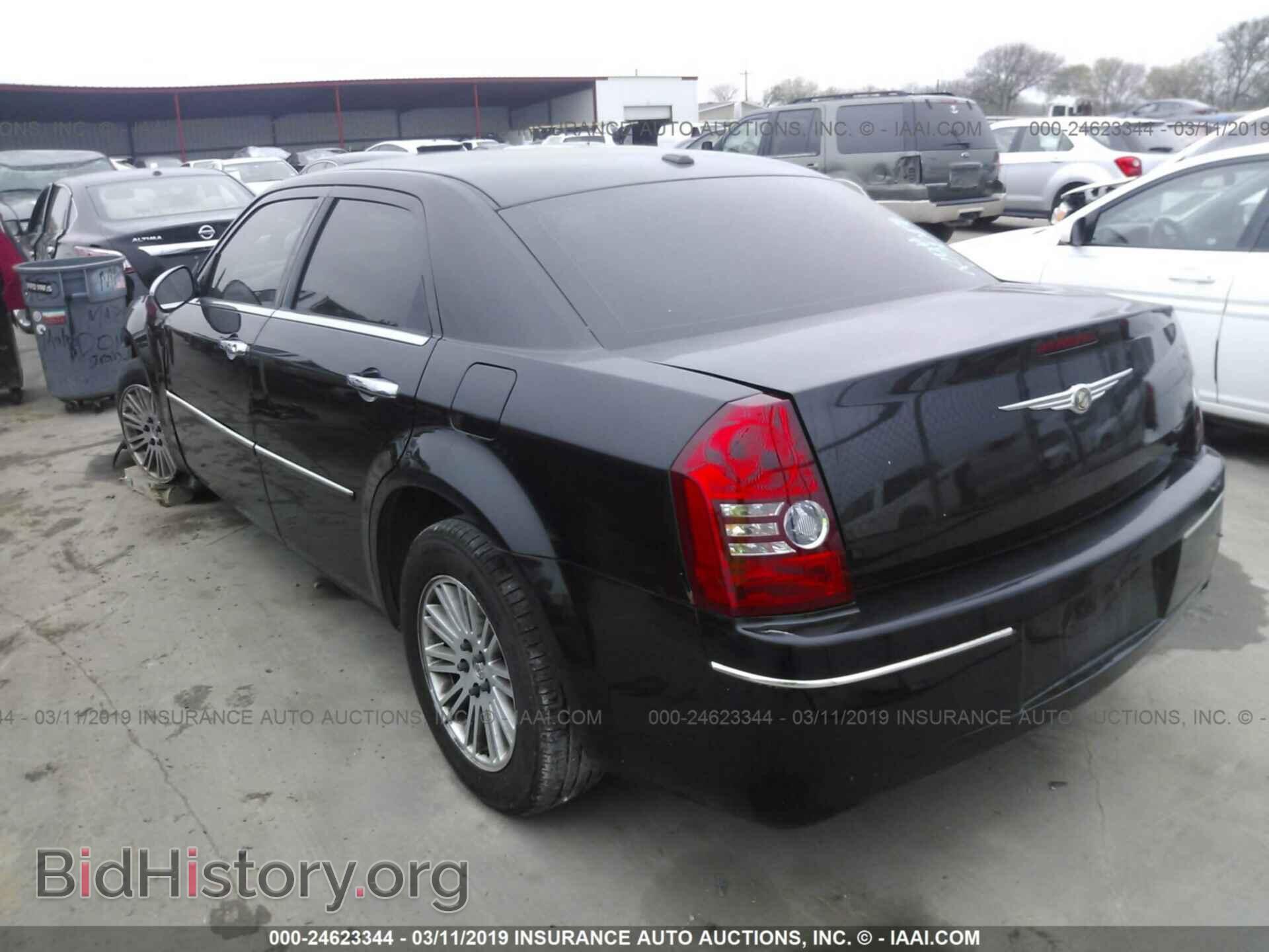 2010 CHRYSLER 300 - VIN: 2C3CA5CV8AH326953 - Фото 3