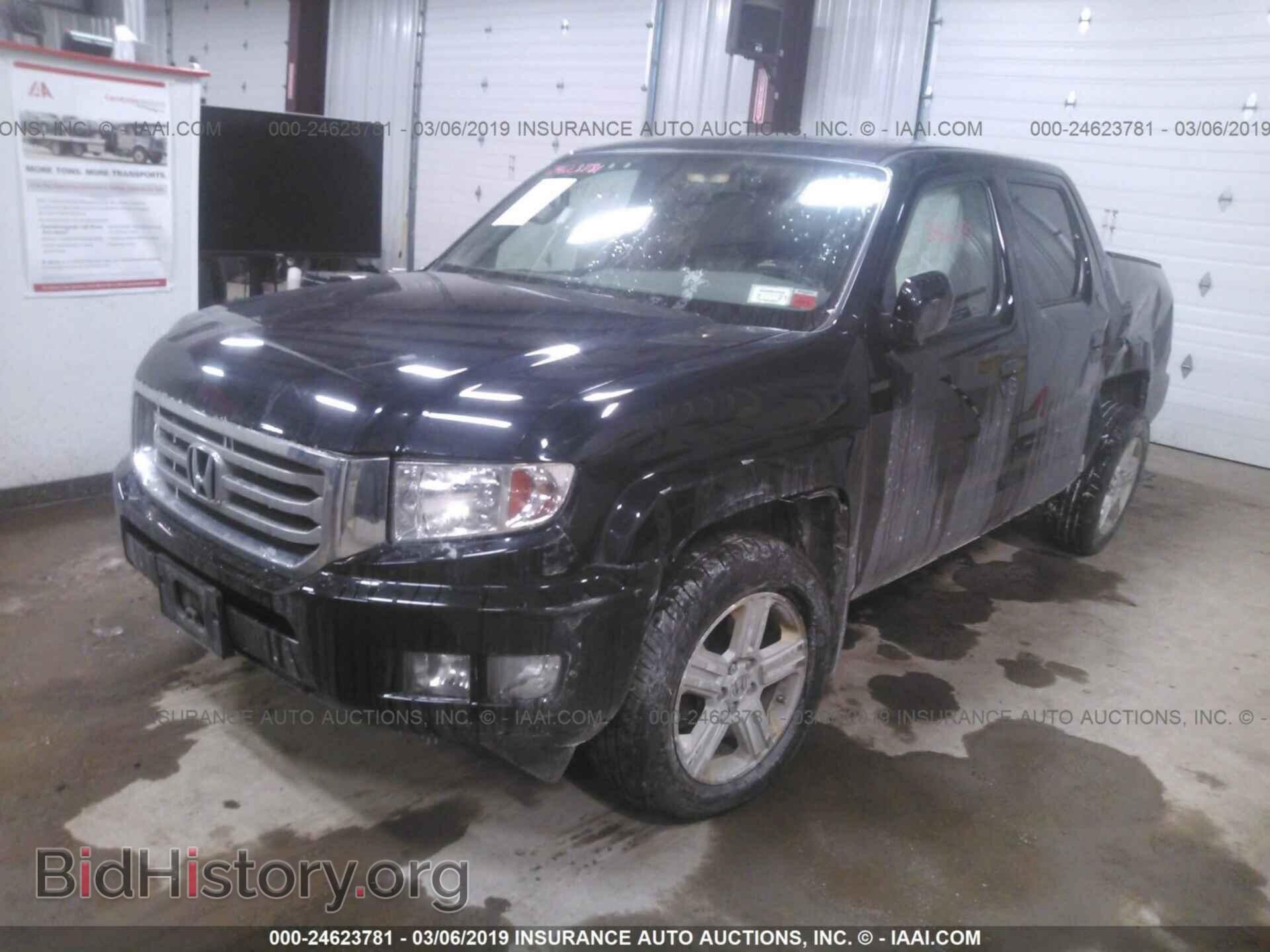 2013 HONDA RIDGELINE - VIN: 5FPYK1F57DB005880 - Фото 2