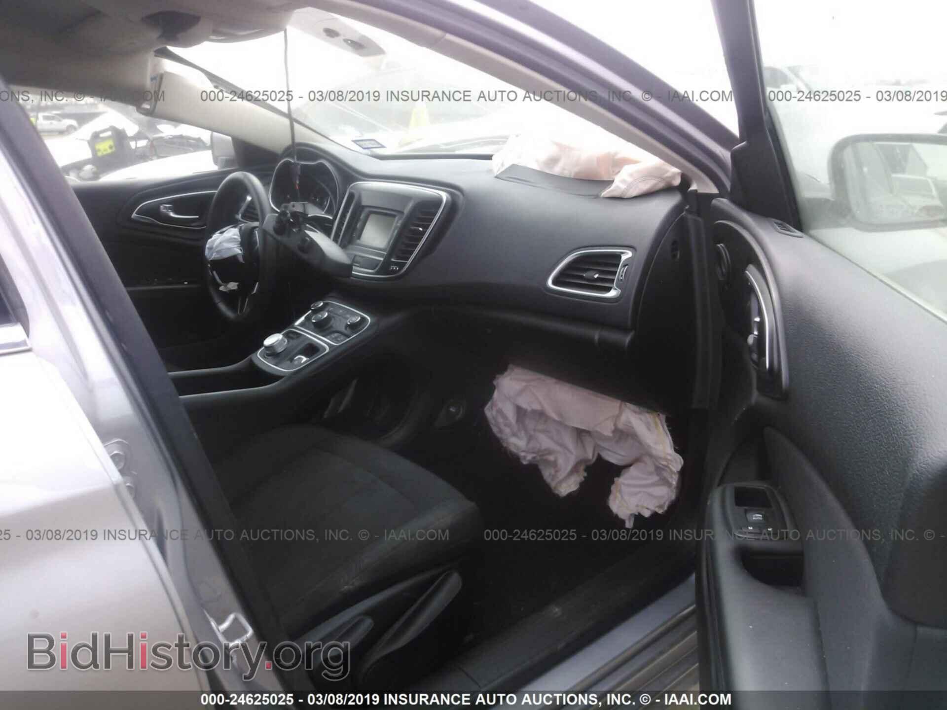 2016 CHRYSLER 200 - VIN: 1C3CCCAB9GN108365 - Photo 5