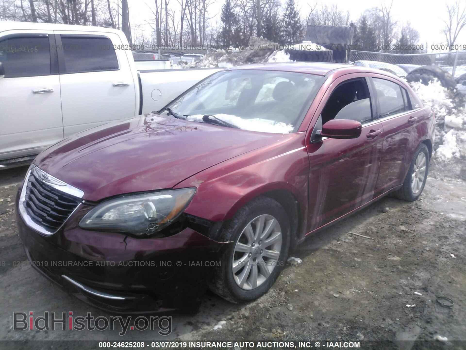 2011 CHRYSLER 200 - VIN: 1C3BC1FG4BN601433 - Фото 2