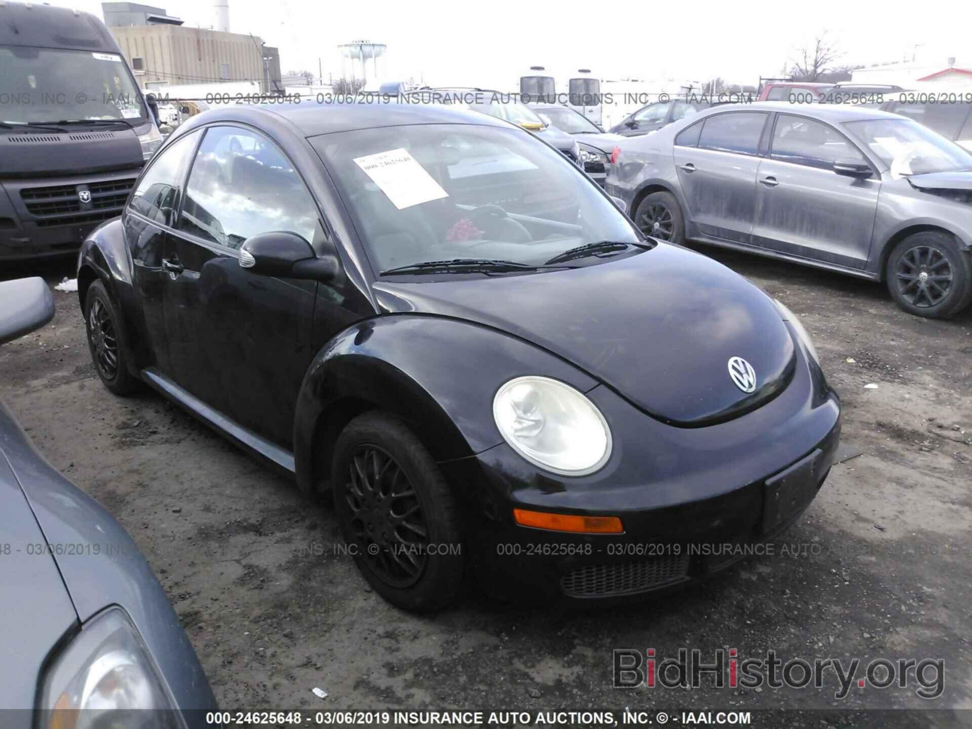 Photo 3VWPG3AG1AM018851 - VOLKSWAGEN NEW BEETLE 2010