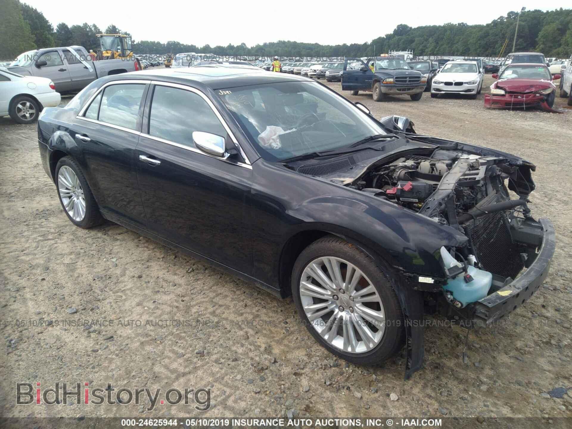Фотография 2C3CCAEG9DH513723 - CHRYSLER 300C 2013