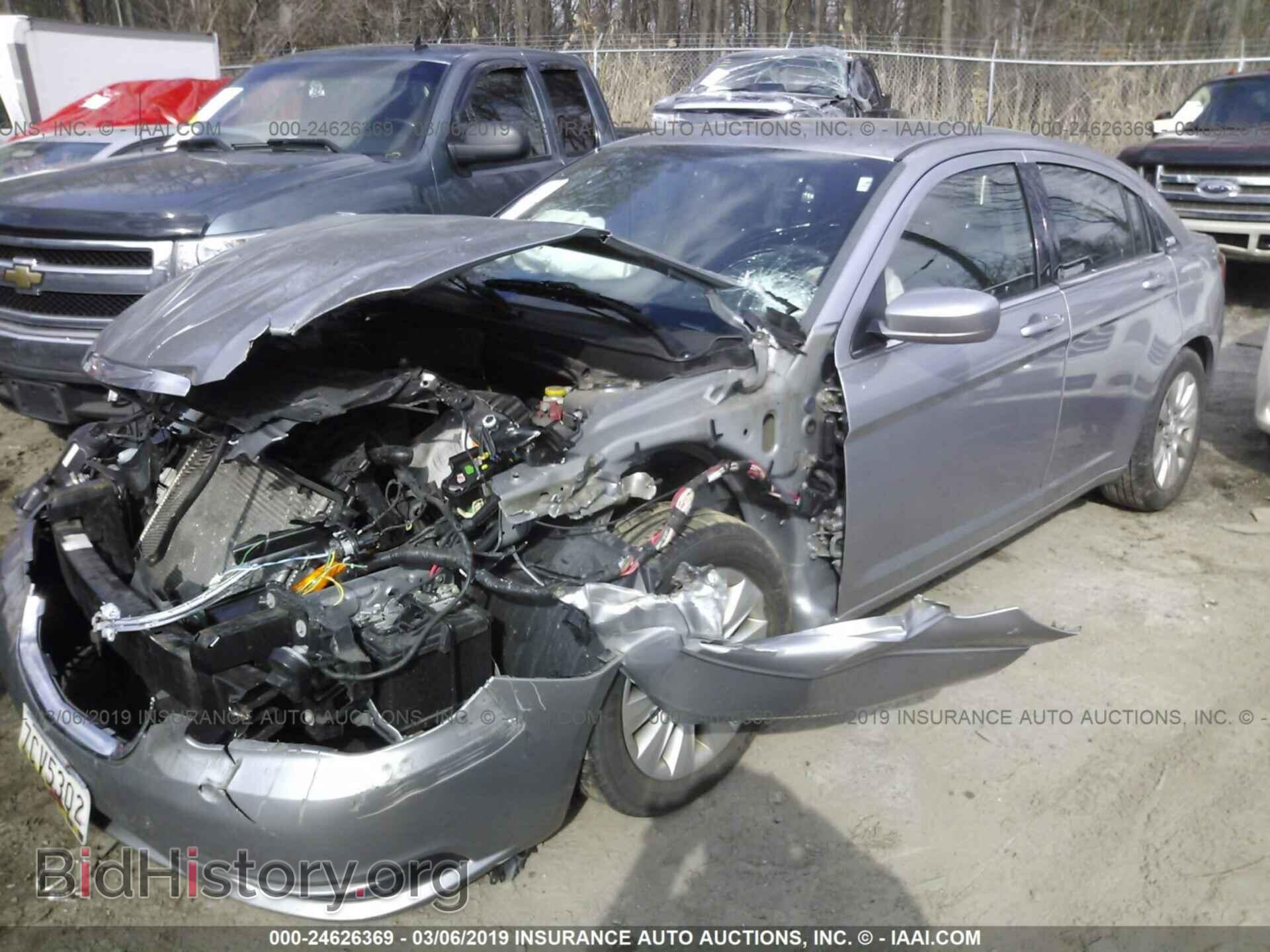 2014 CHRYSLER 200 - VIN: 1C3CCBAB6EN211847 - Фото 2