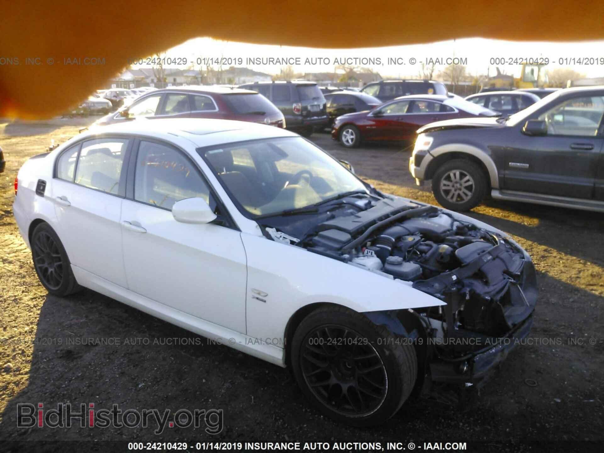Photo WBAPL5C54BA920668 - BMW 335 2011