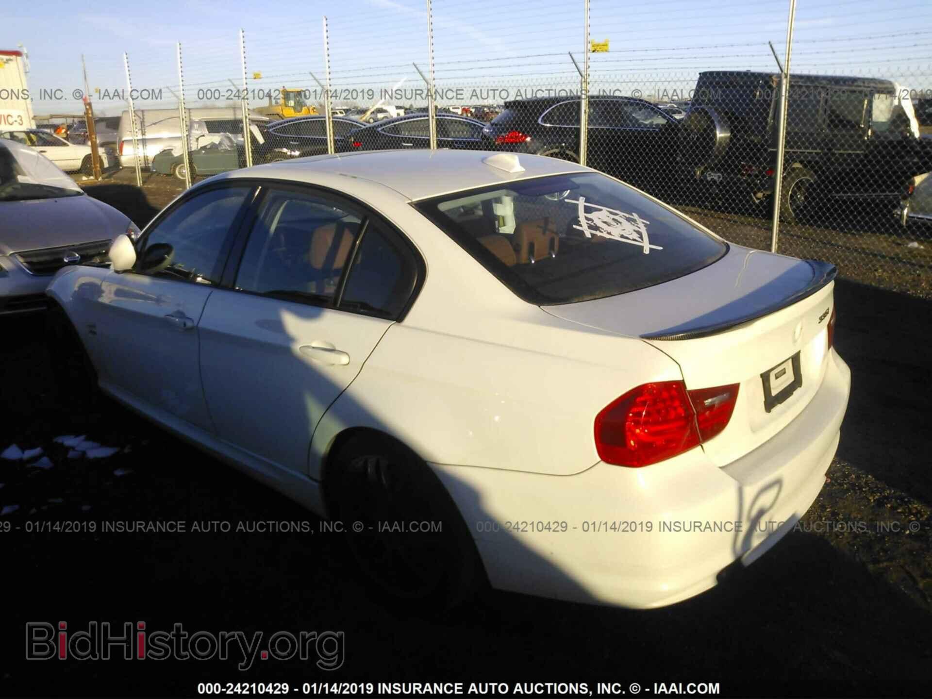 2011 BMW 335 - VIN: WBAPL5C54BA920668 - Фото 3