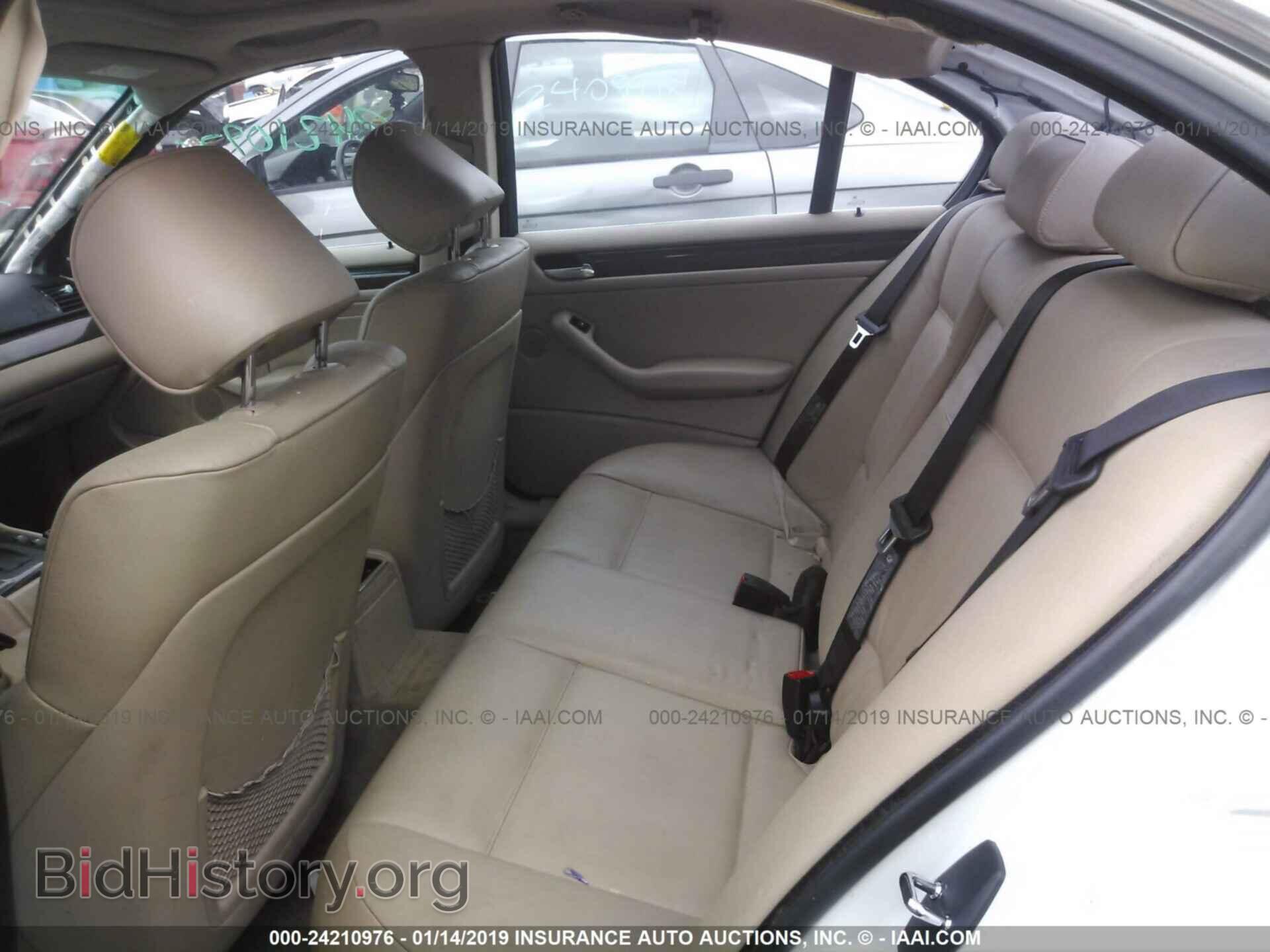 2003 BMW 330 - VIN: WBAEV53433KM28671 - Фото 8