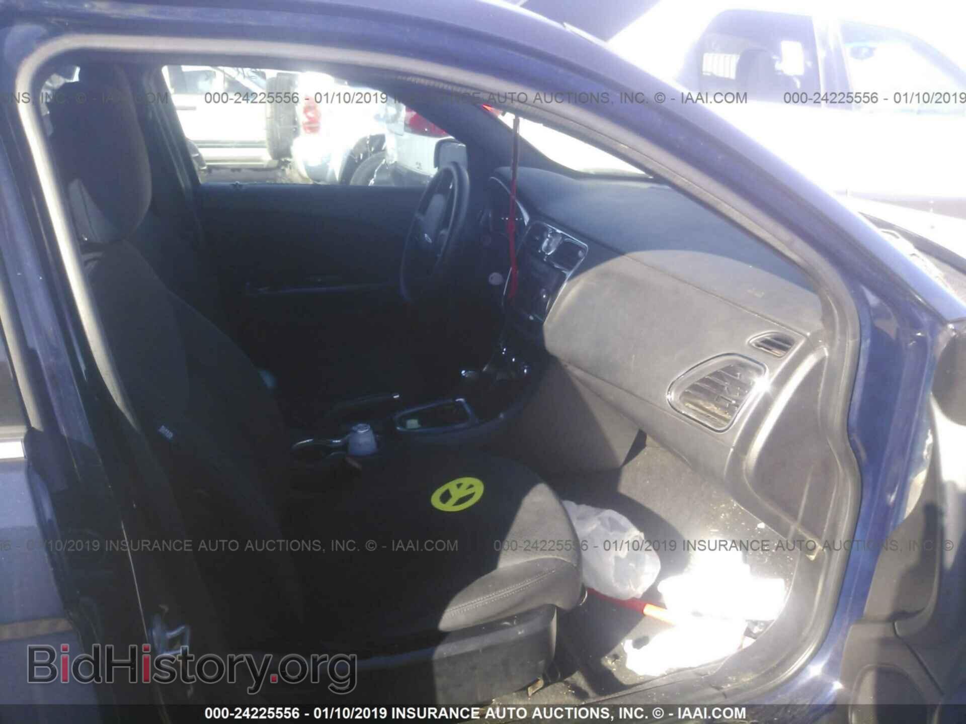 2014 CHRYSLER 200 - VIN: 1C3CCBAB5EN210544 - Photo 5
