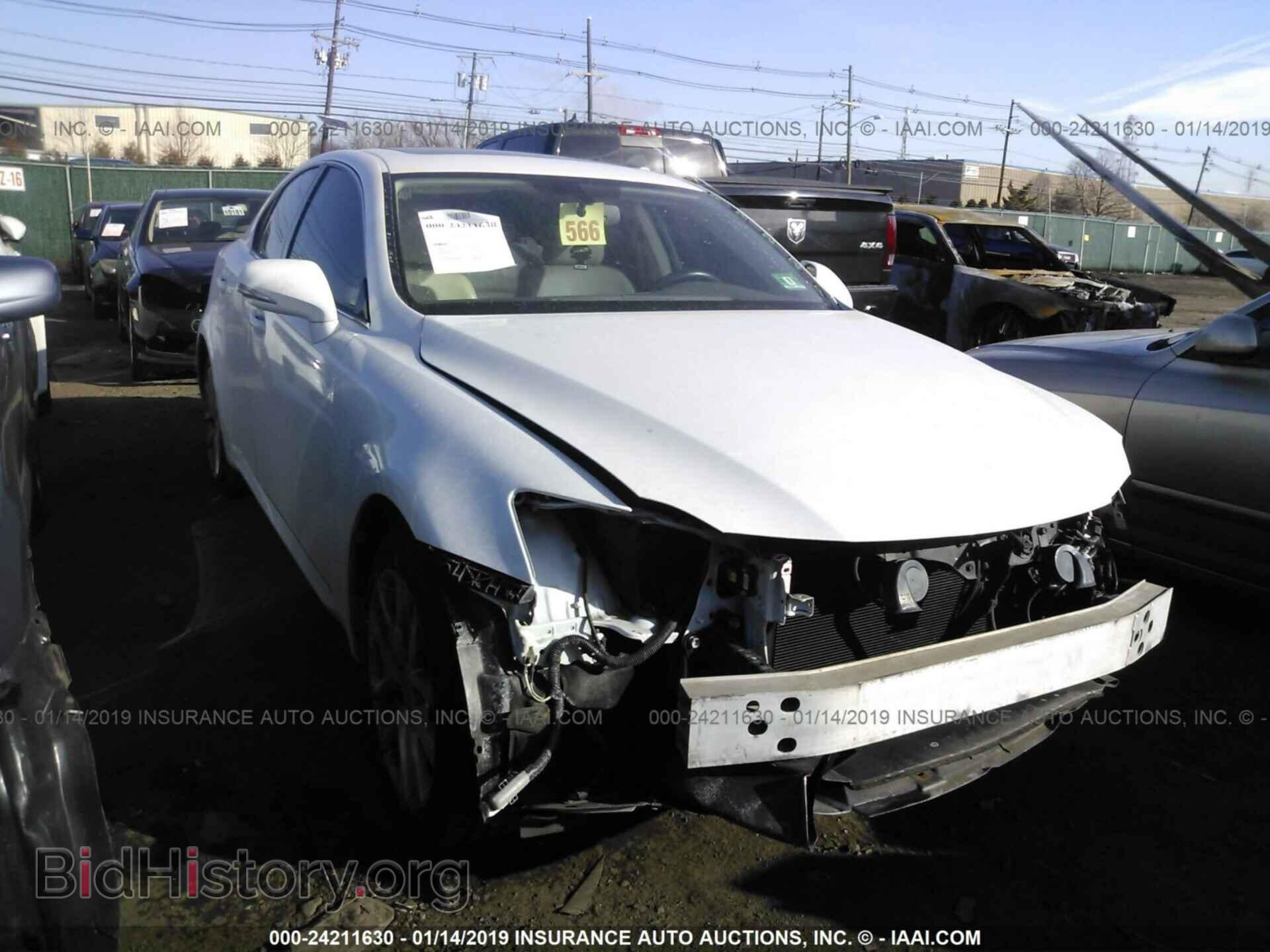 Фотография JTHCF5C25C5059315 - LEXUS IS 2012